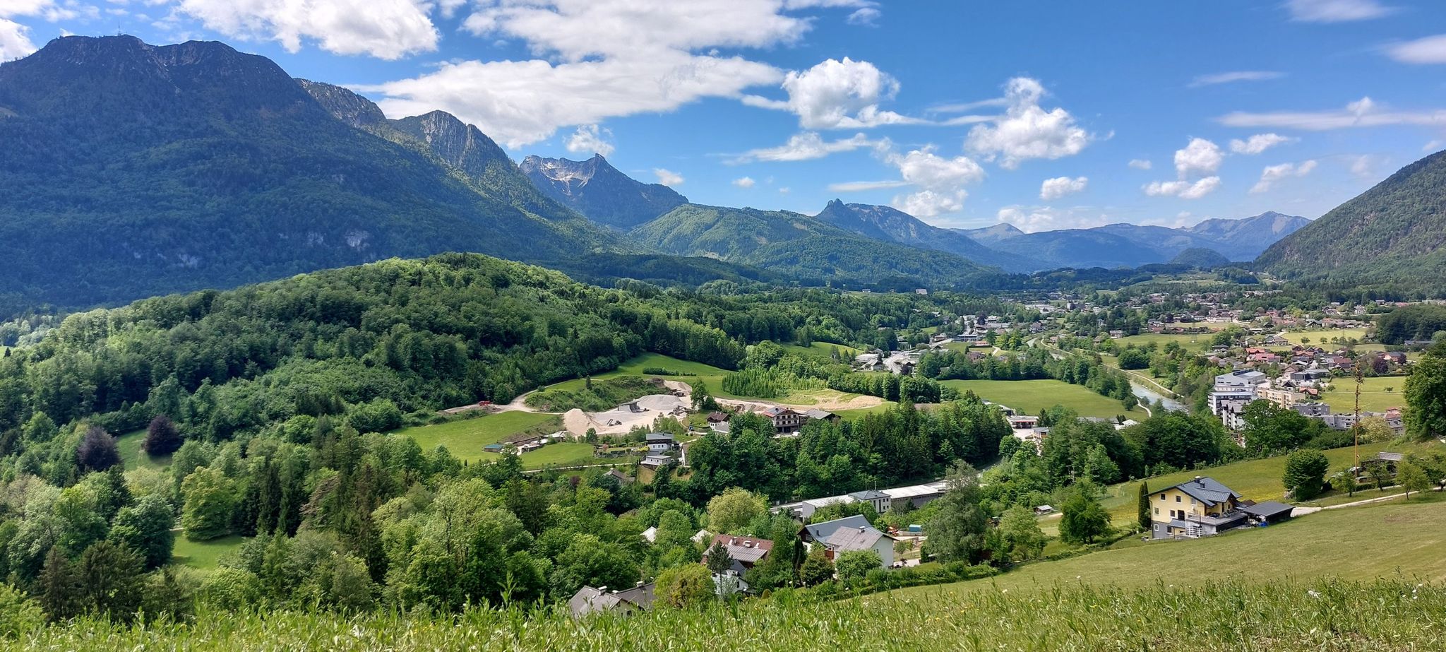 Blick Richtung Kattergebirge, Rettenkogel und Bergwerkskogel, Sparber, Bleckwand und im Hintergrund das Zwölferhorn