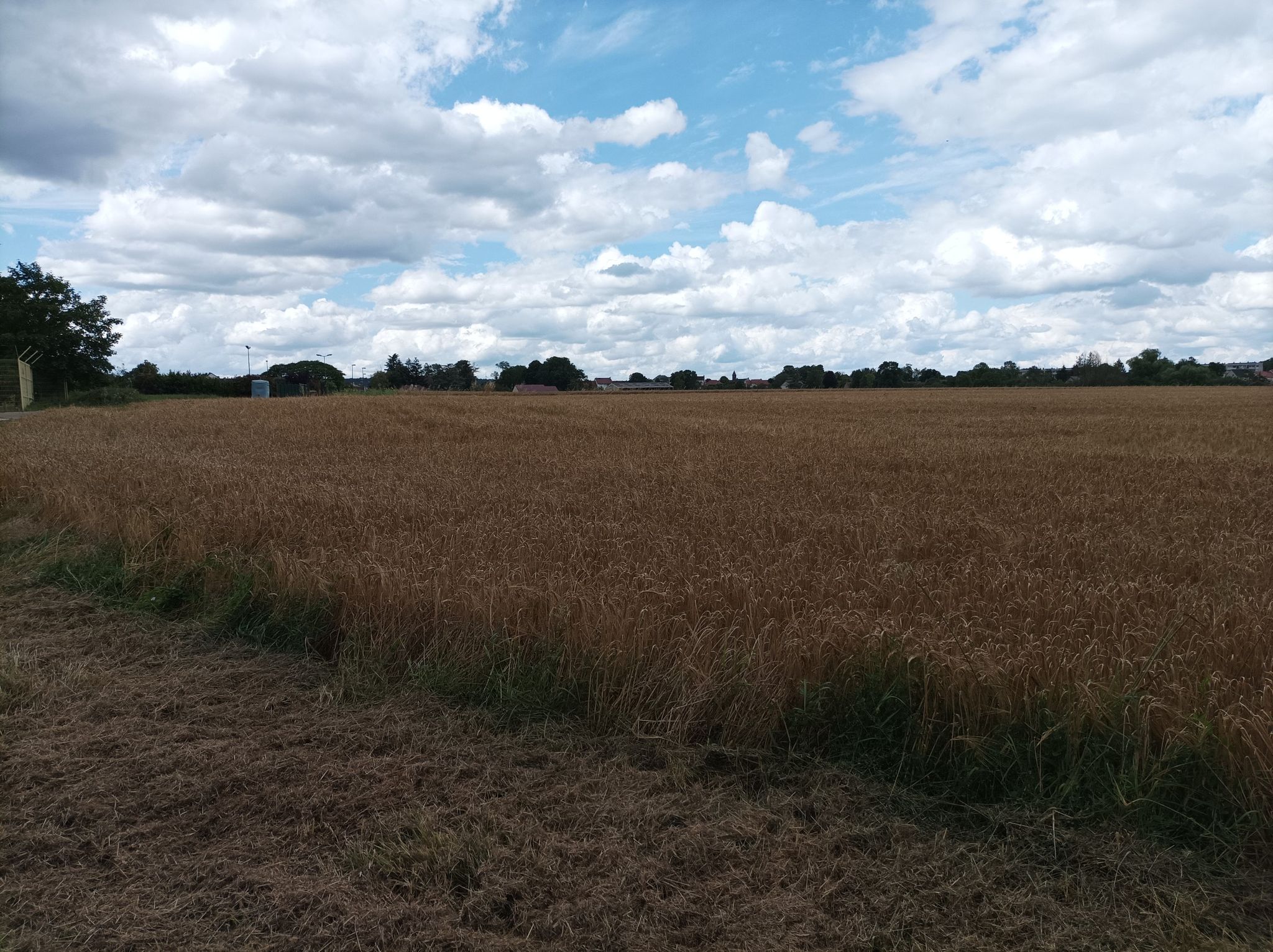 Marcilly-sur-Tille in Sicht