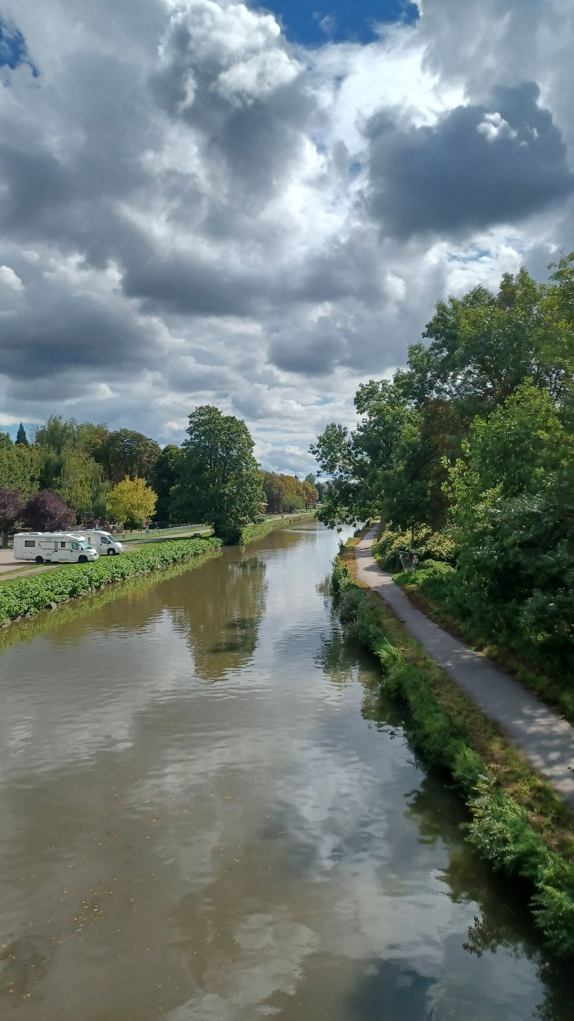 St.pl. und Radweg am Kanal de Vosges