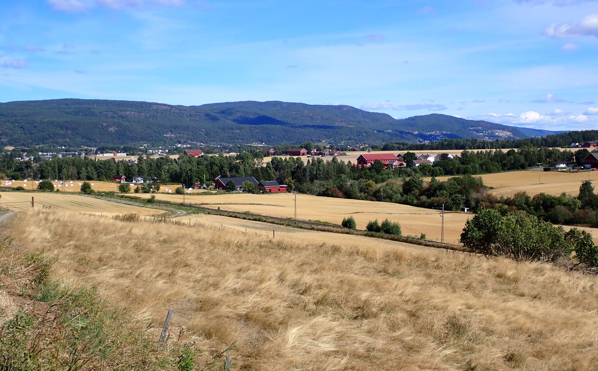 Utsikt over Eikerbygdene, mot Hokksund