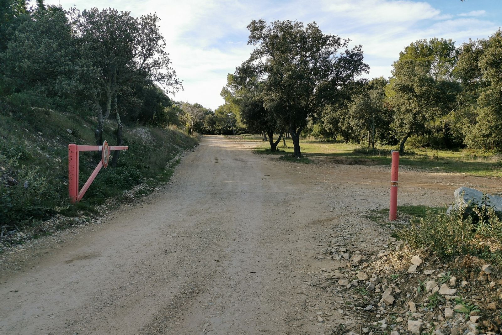 A partir de là, la piste devient plus roulante