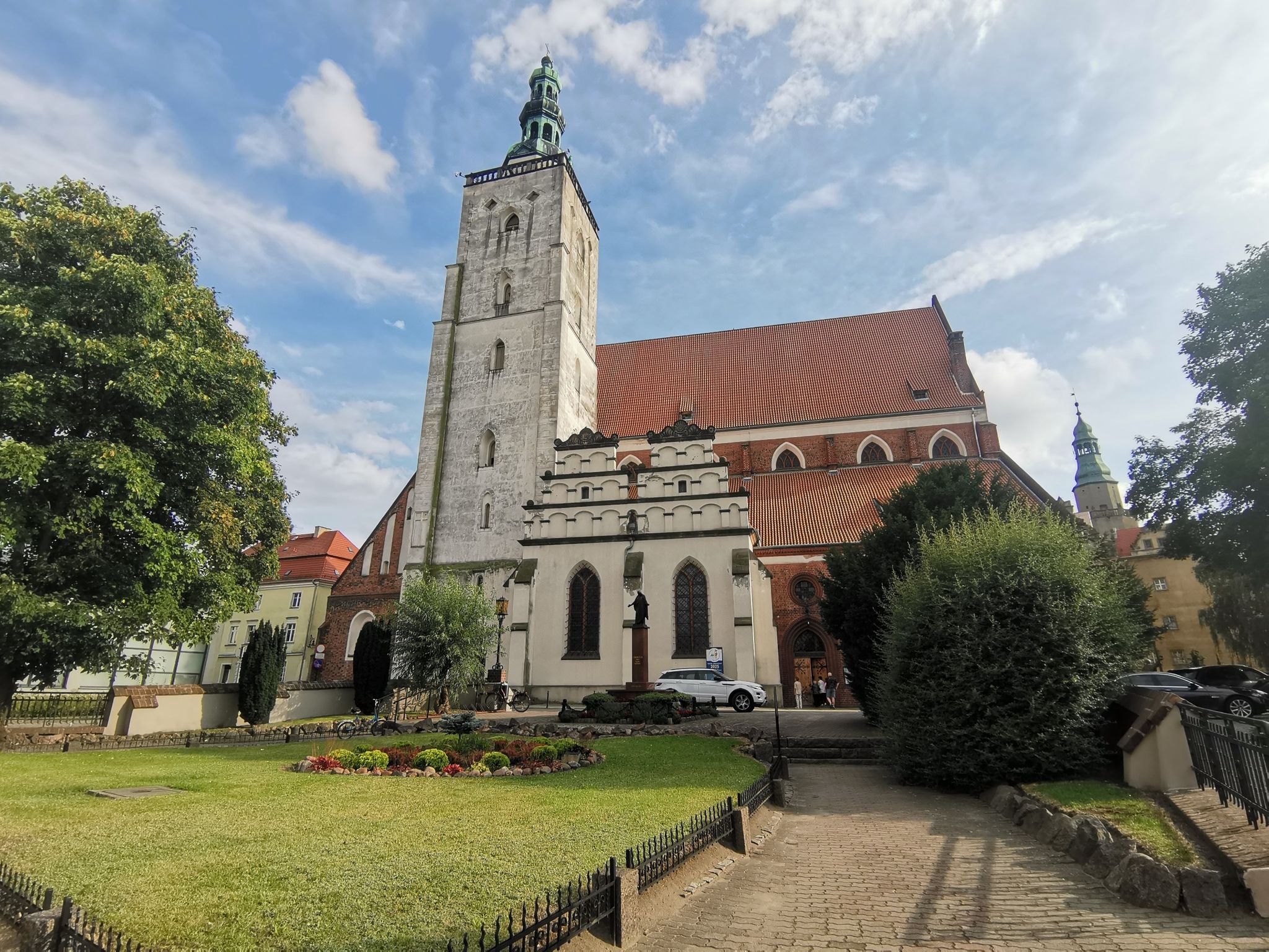 Bazylika św. Jana Apostoła w Oleśnicy