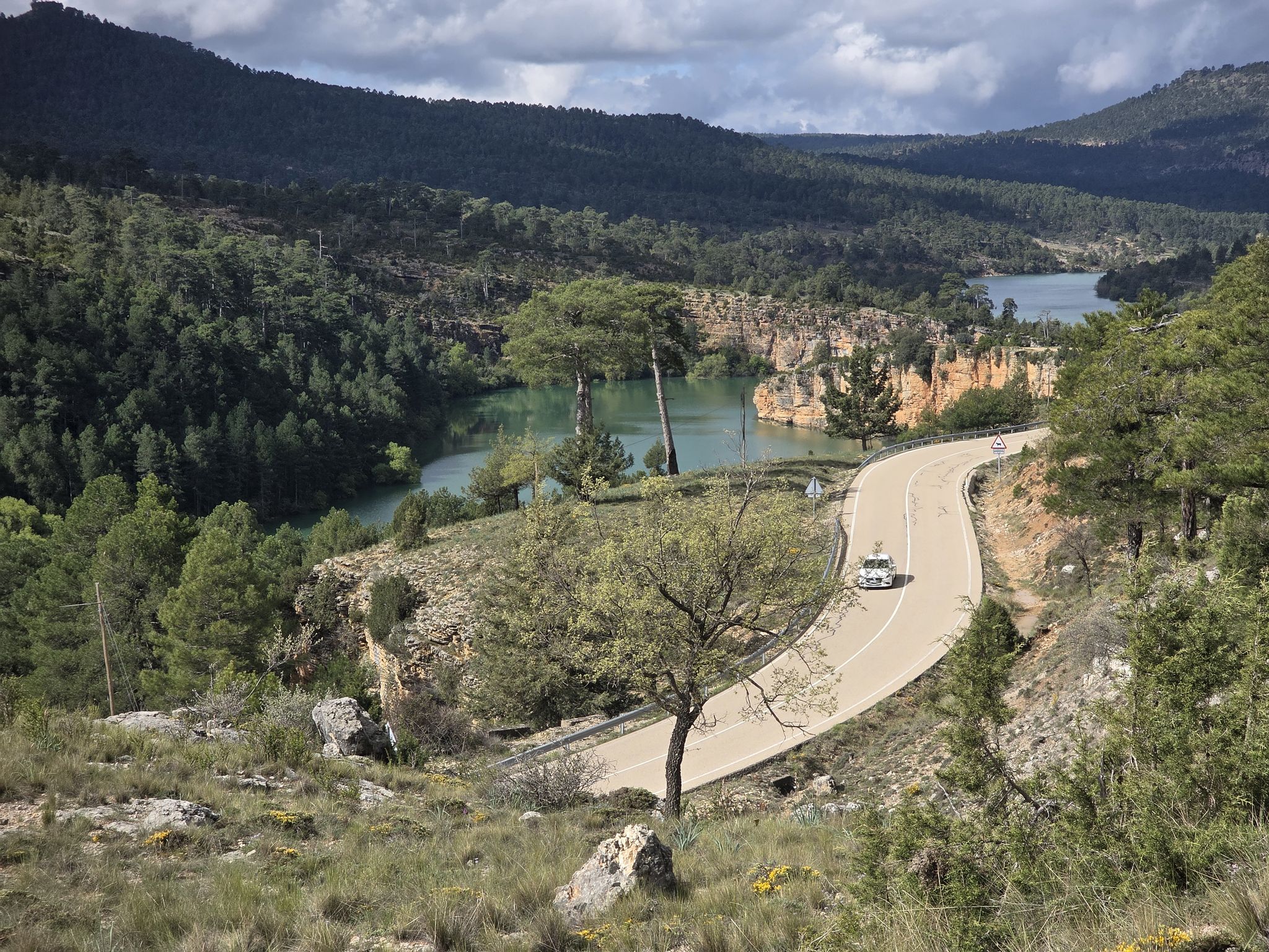 Der Río Júcar, aufgestaut zum Embalse de la Toba.
