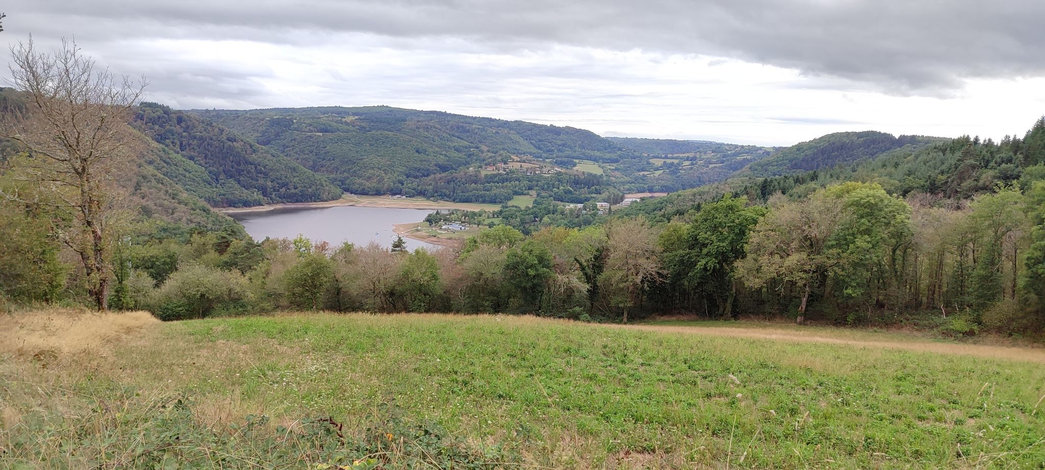 vu sur les plages du plan d'eau des Fades