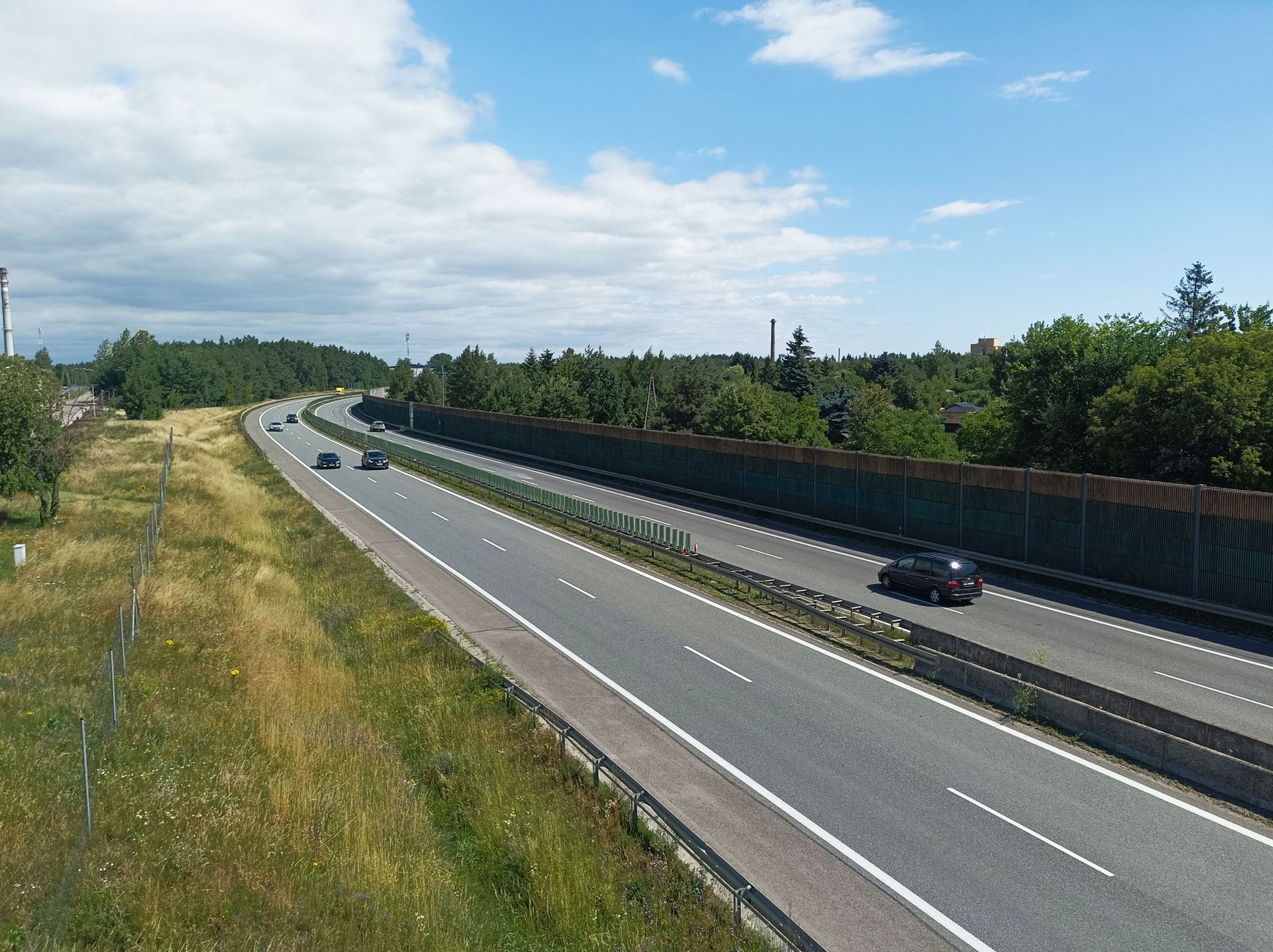 Widok na trasę S8 z wiaduktu - kierunek na Białystok.