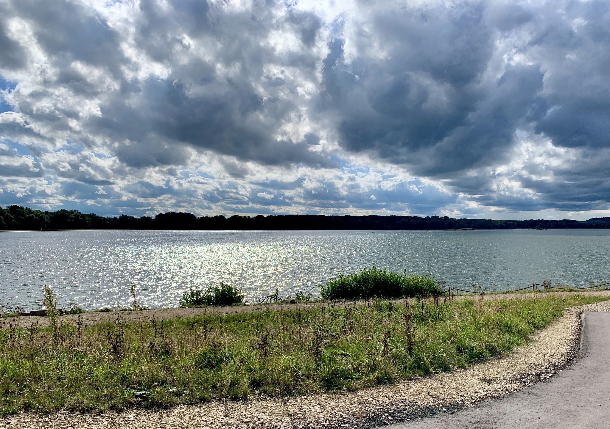 Wolkenspiel an der Staustufe Bertoldsheim
