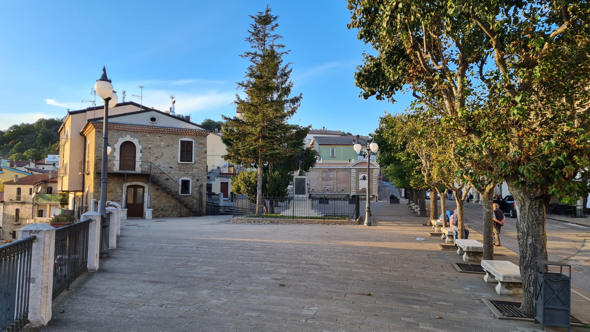 Vaglio - Piazza dei Caduti