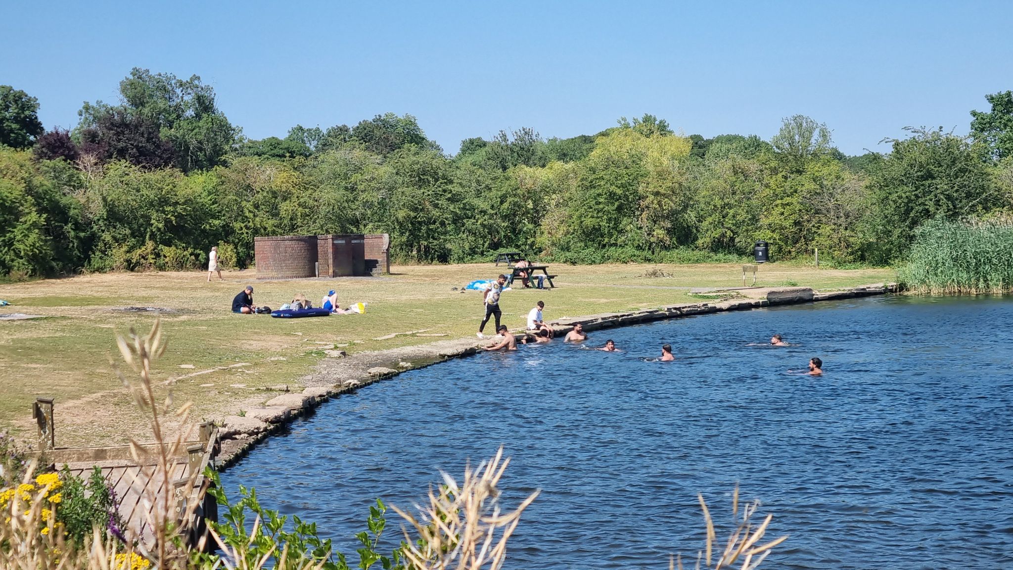 Fishermans car park and picnic area