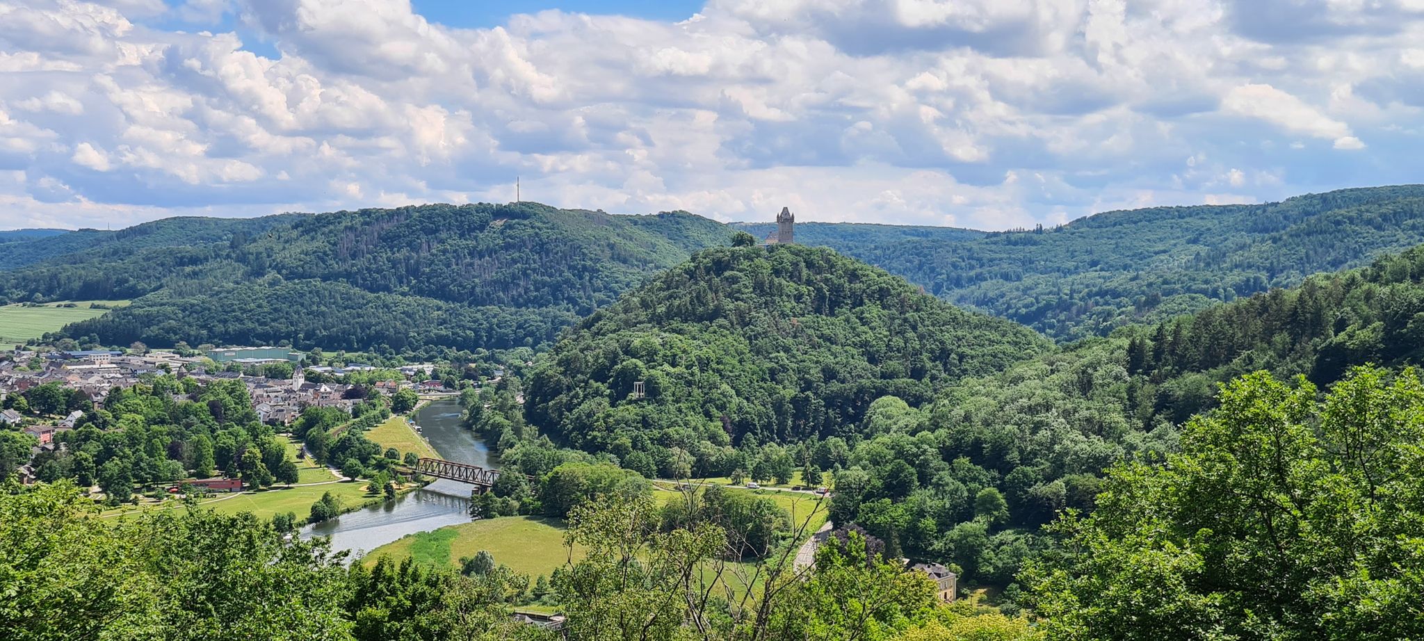 Schöne Aussicht auf Burg Nassau