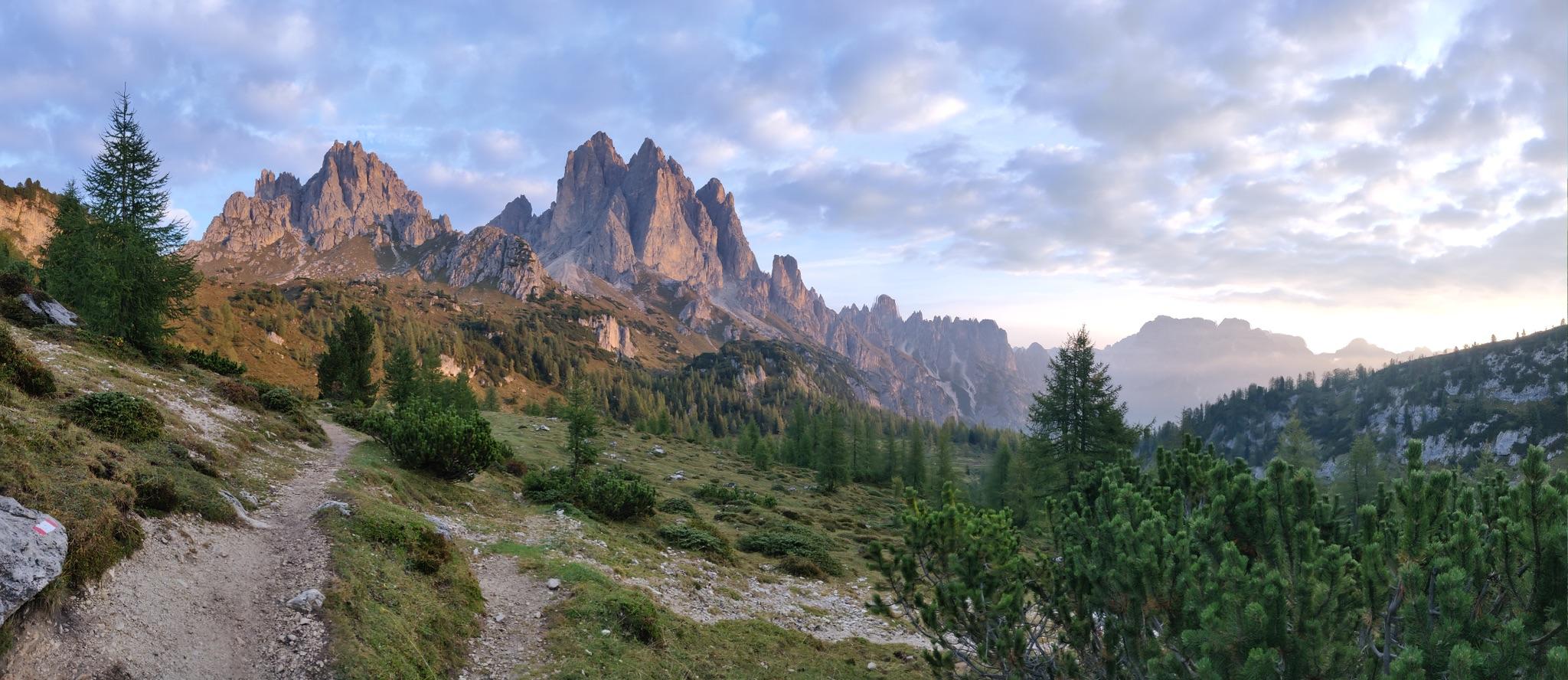 hike-majestic-landscapes-in-the-italian-dolomites-alta-via-4-hiking