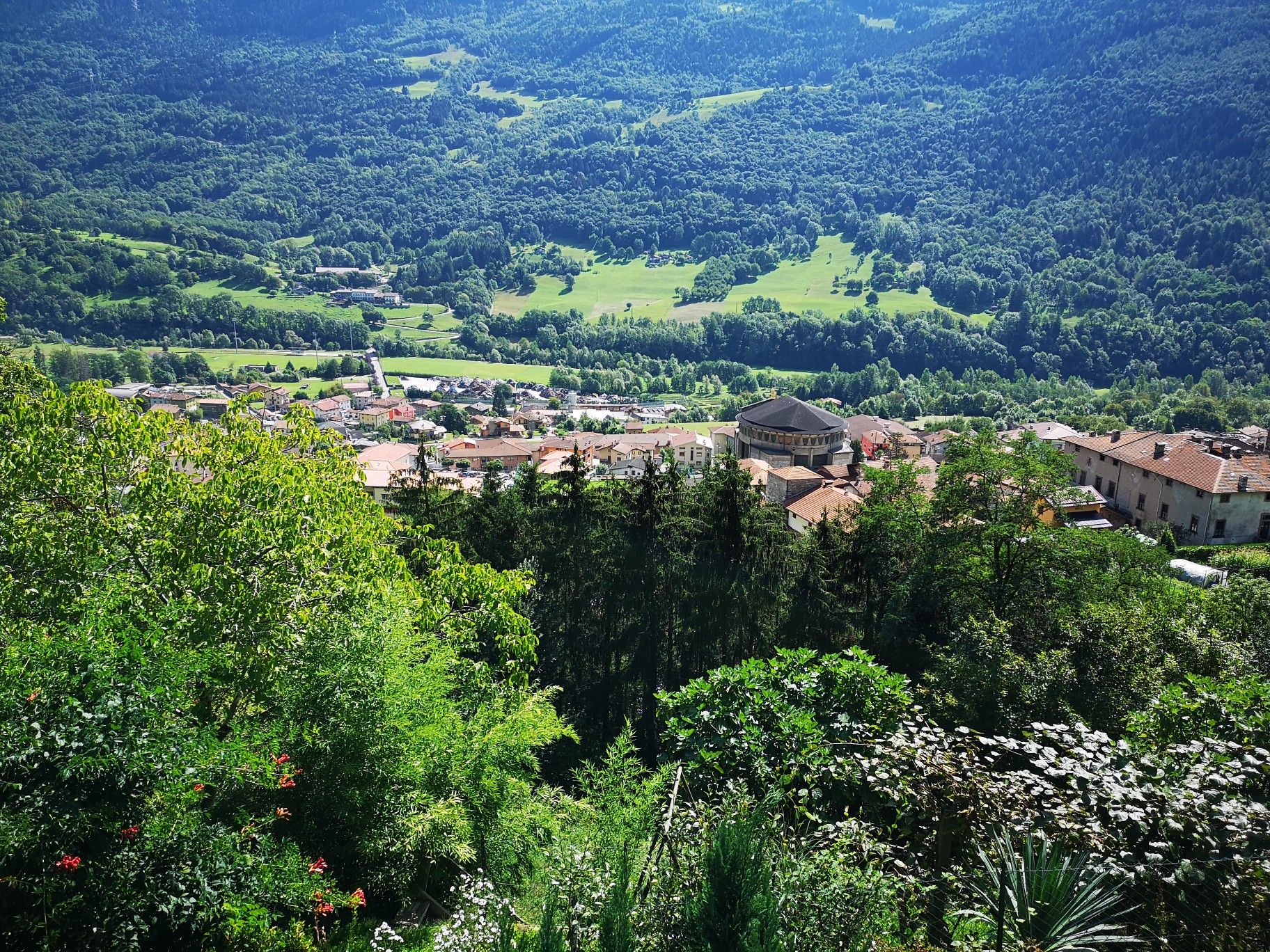 Malonno, Valle Camonica, visto dall'alto.