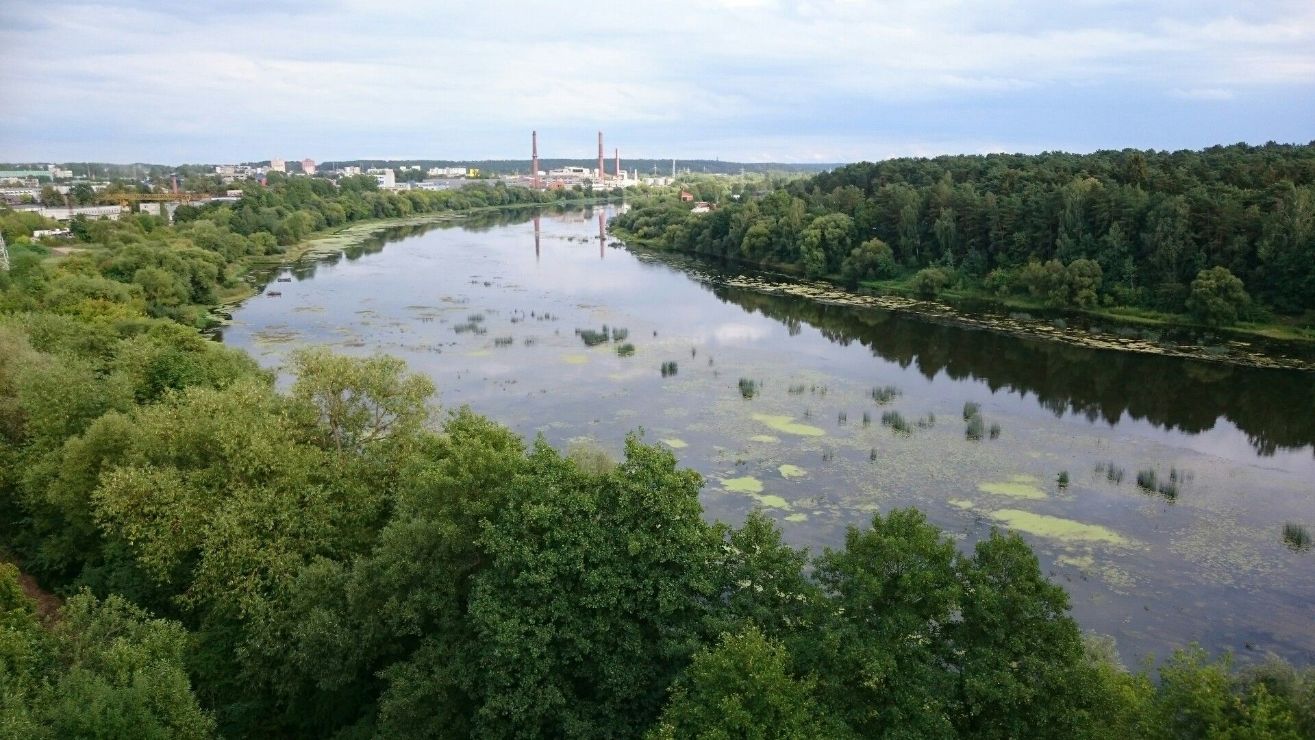 Blick von der Brücke auf das Memeltal