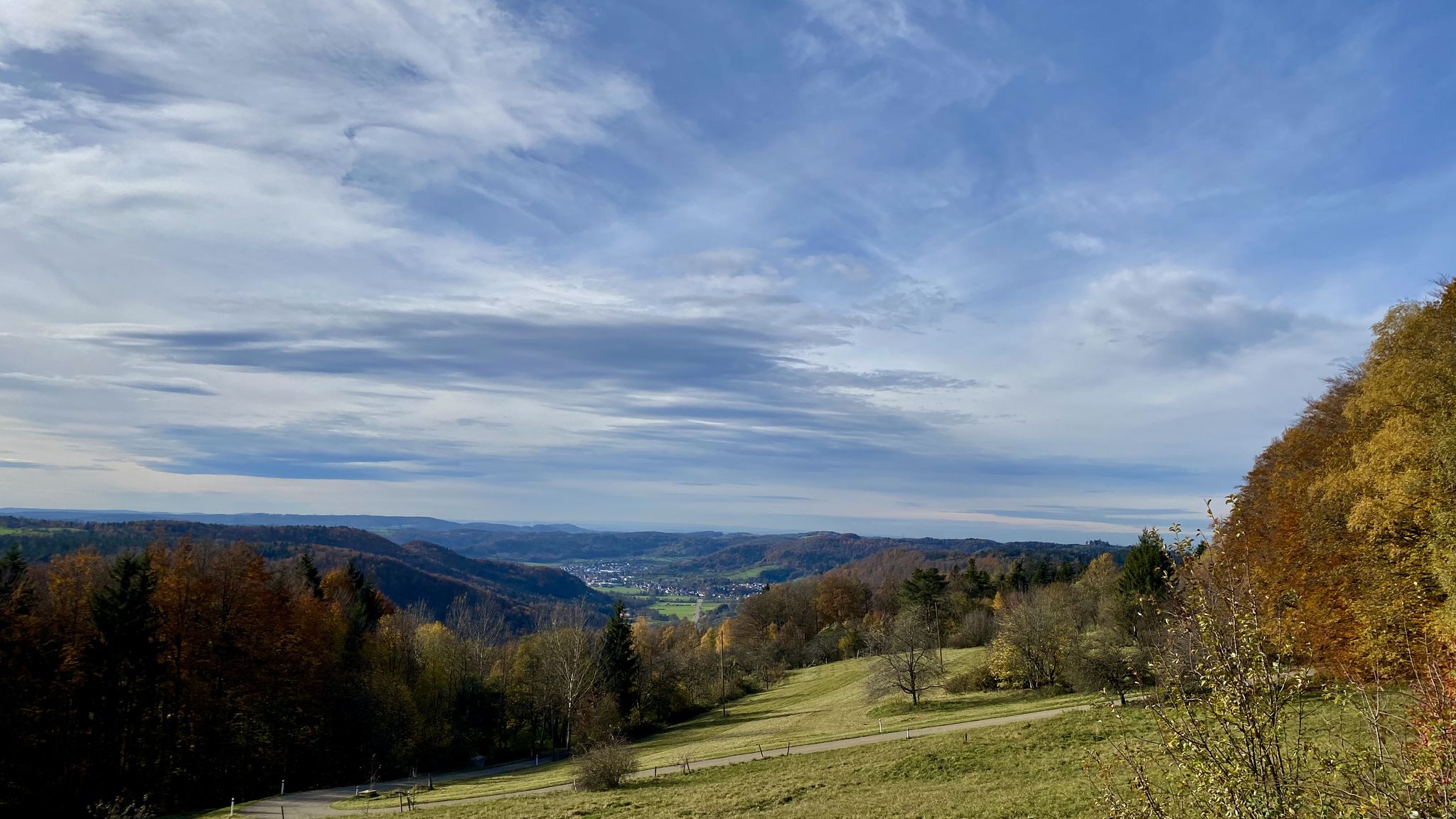 Aussicht bei Schmalenberg nach Westen. Bis zum Nordschwarzwald!