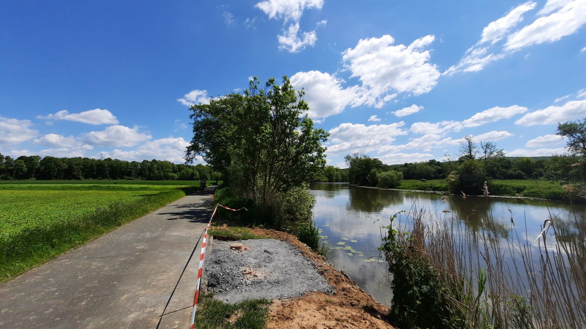 Radweg und die Lahn Höhe Würzberg