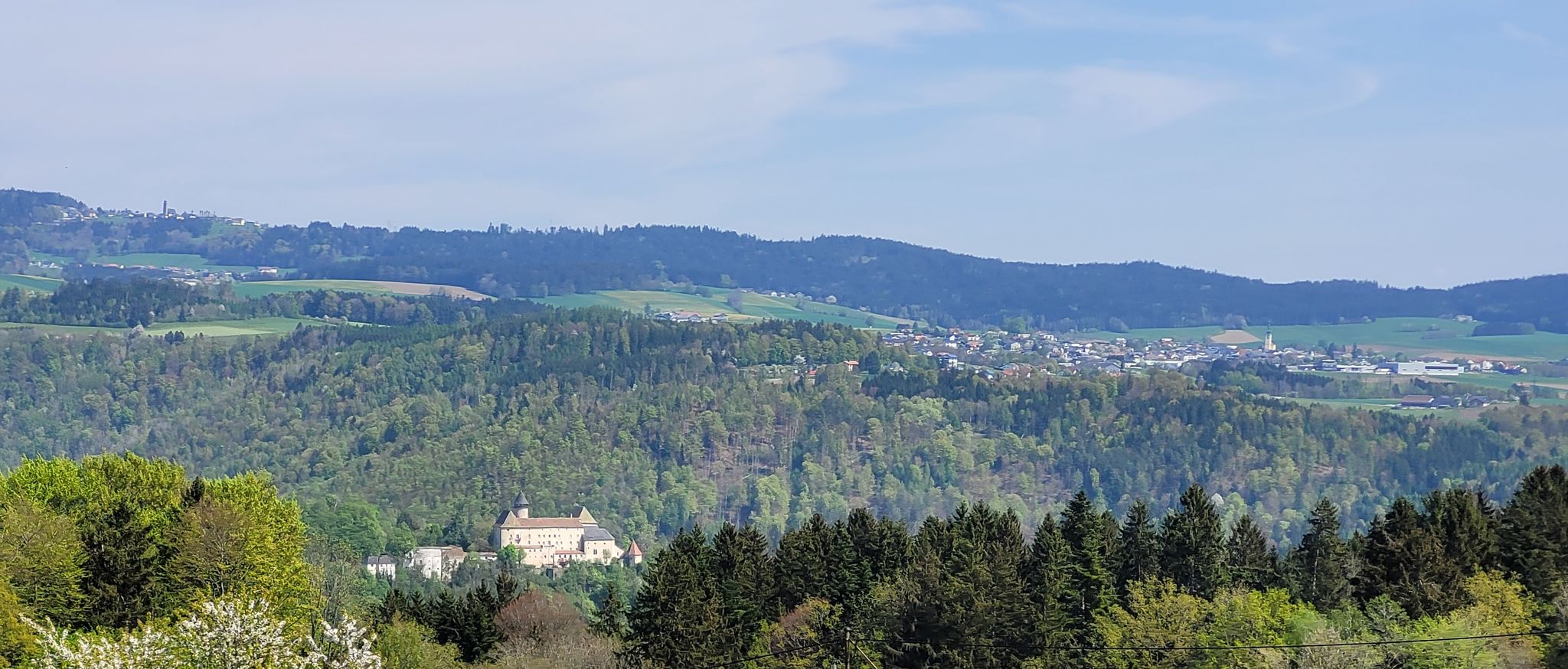 Schloss Rannariedl - links hinten Pfarrkirchen - rechts Hofkirchen im Mühlkreis