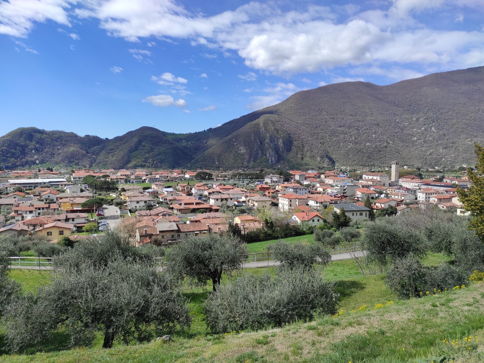 panorama su Pove dalla stradina sterrata
