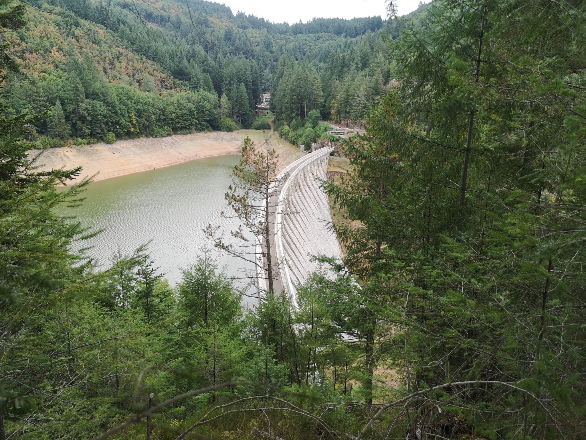 Barrage de la Tâche