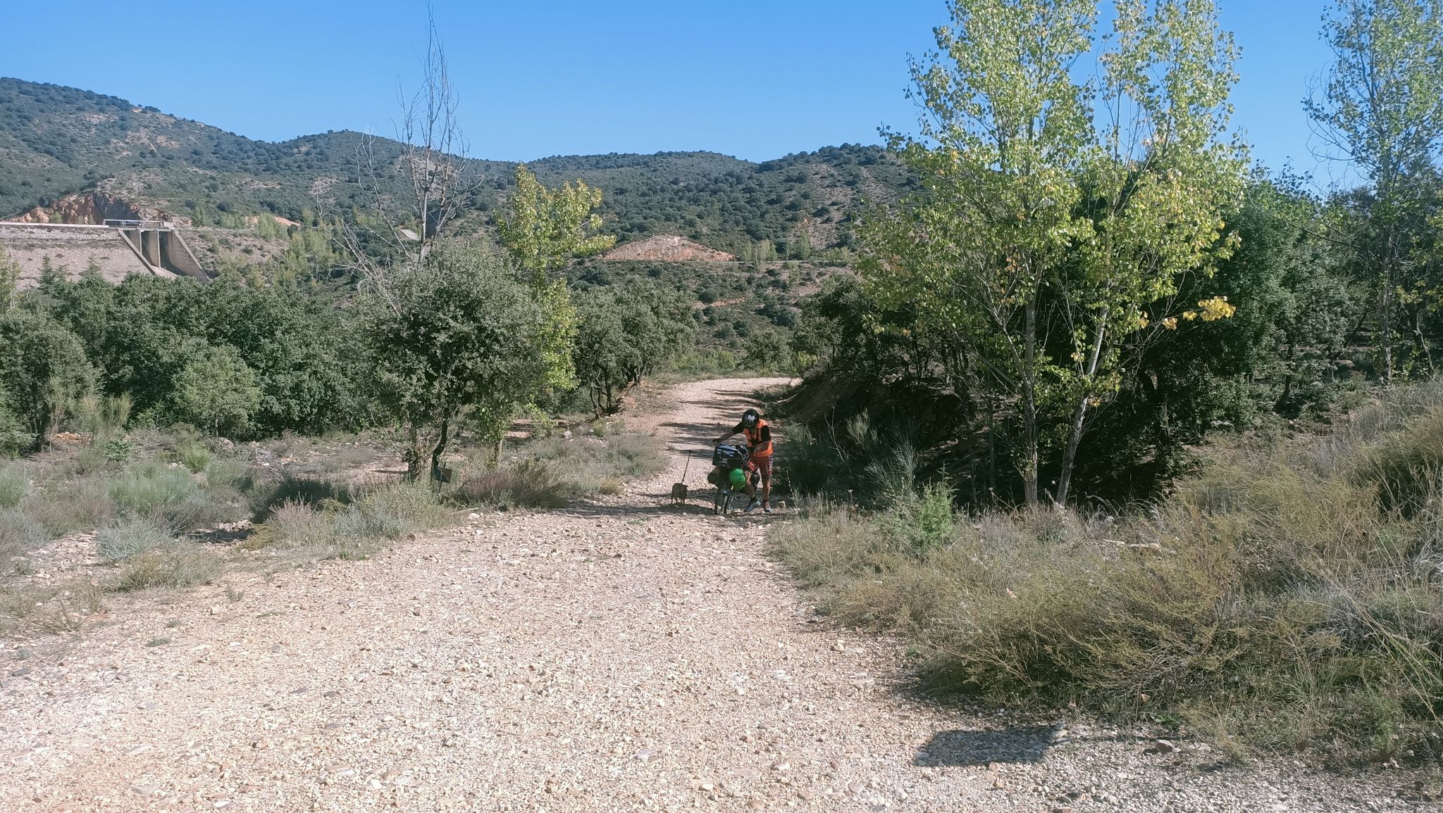 Tramo de salida de Beleña de Sorbe a evitar, mejor por la carretera