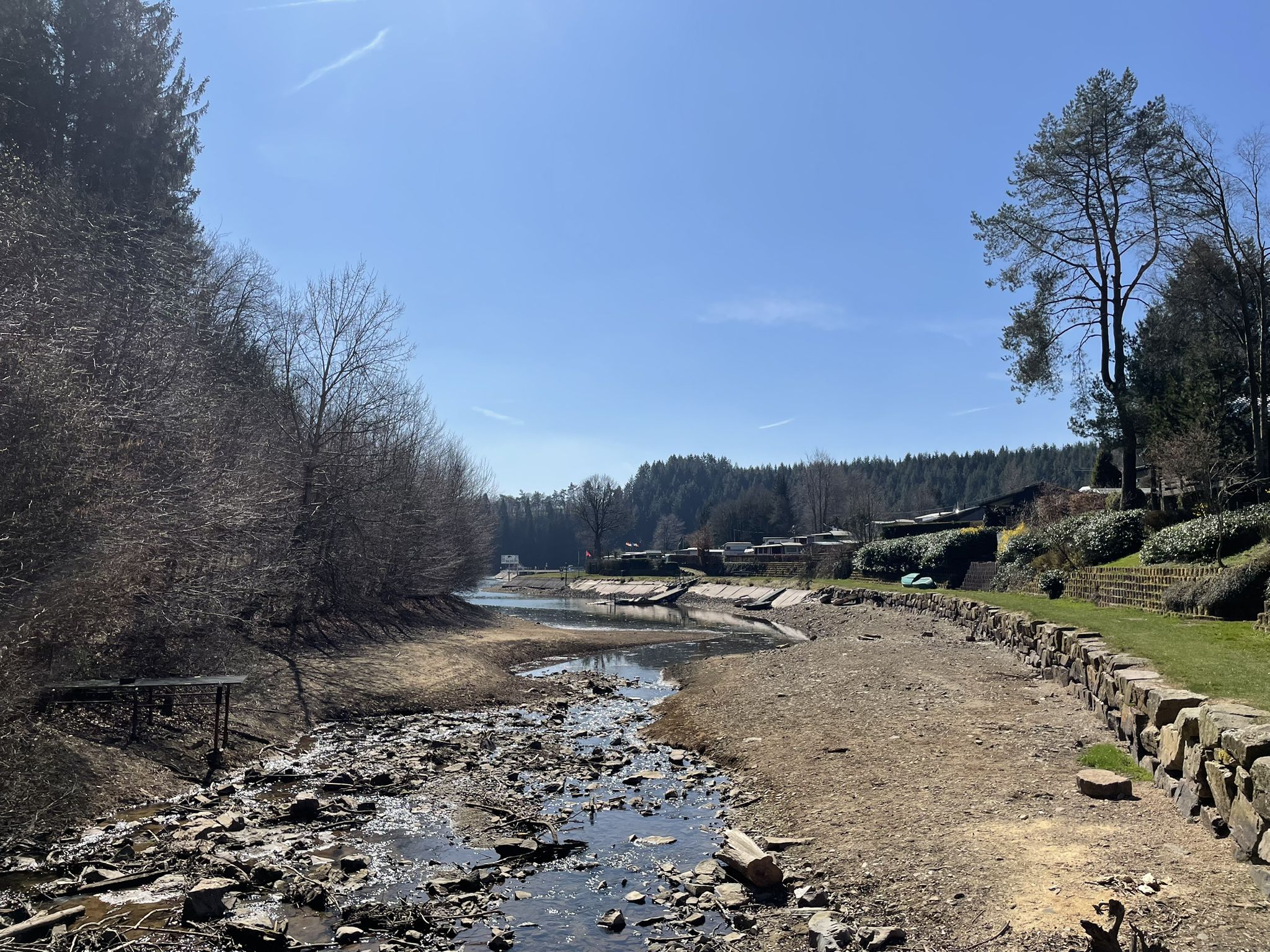 Entlang am See