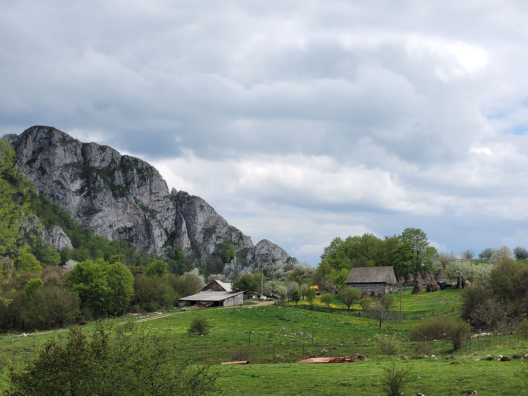 dorf am Berg