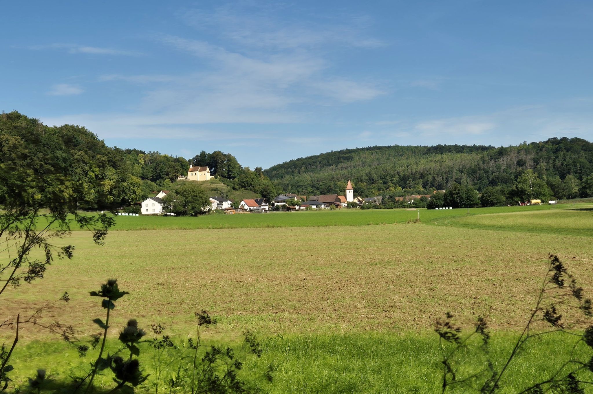 Rohrbach > hier mündet der Forellenbach in die Vils