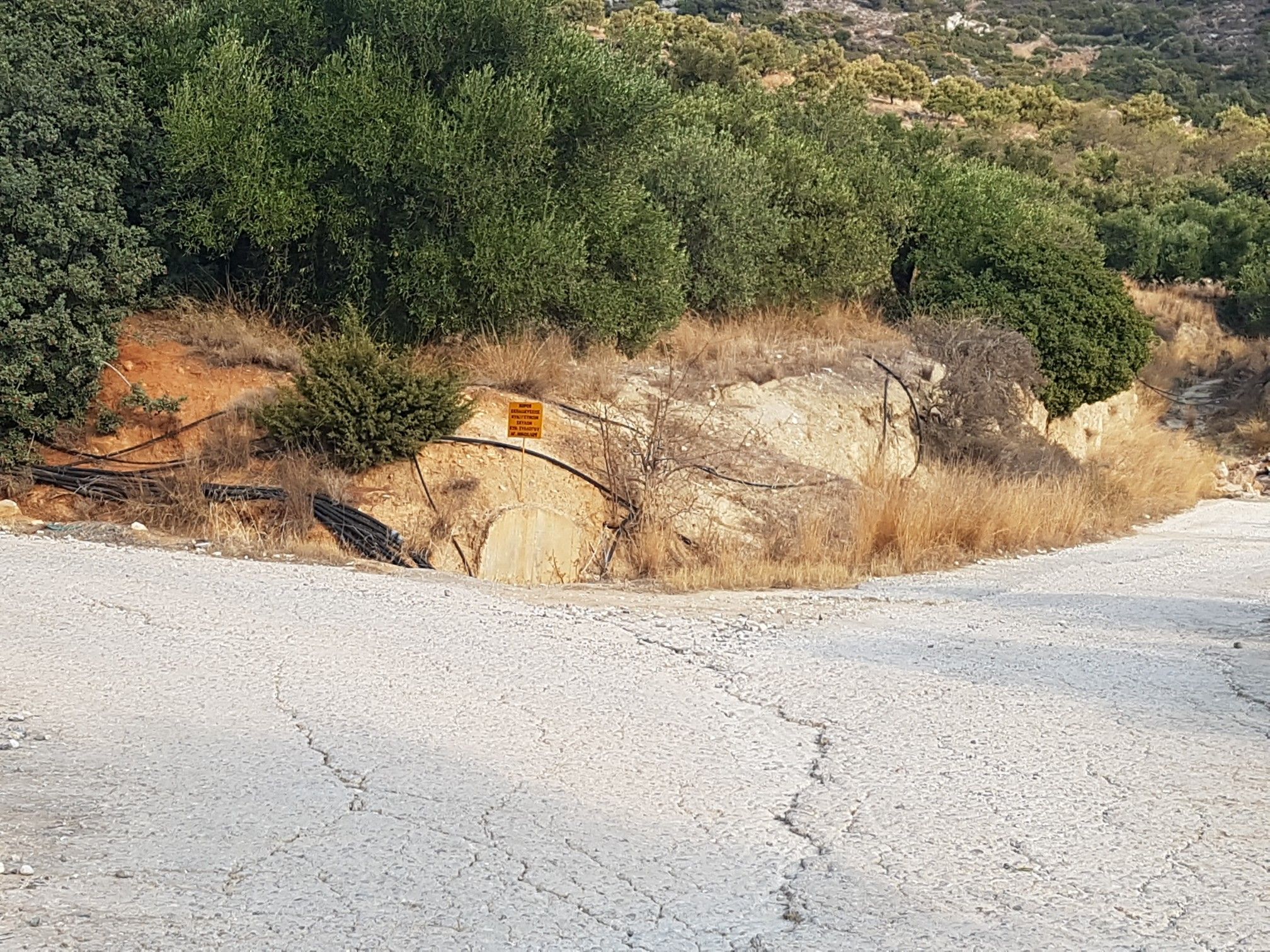 Abzweig nach rechts - Weg über den Berg 