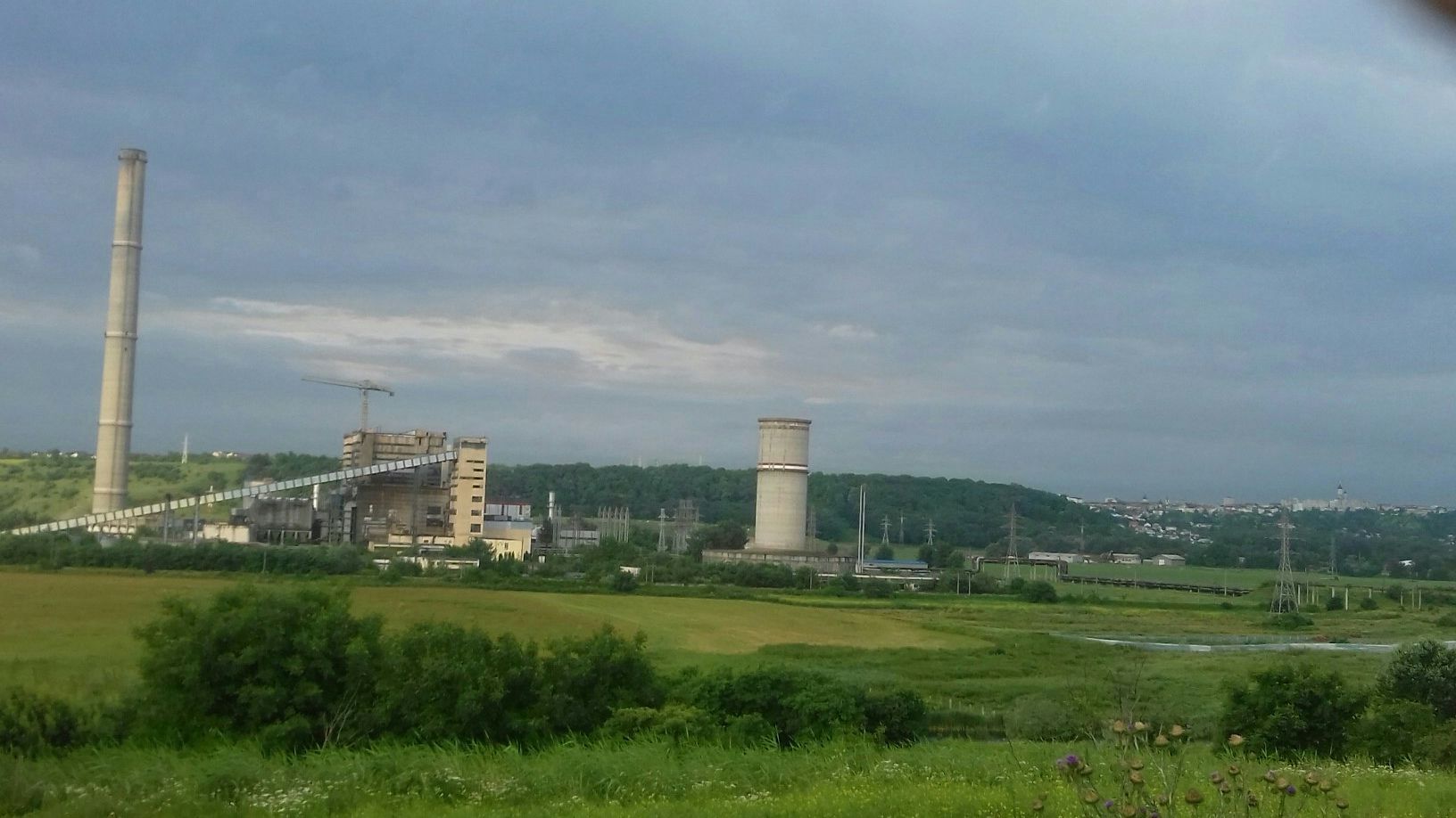 Wieder ein letzter Blick zurück. War keine aufregende Stadt. Kein historisches Zentrum. Sehr nüchtern.