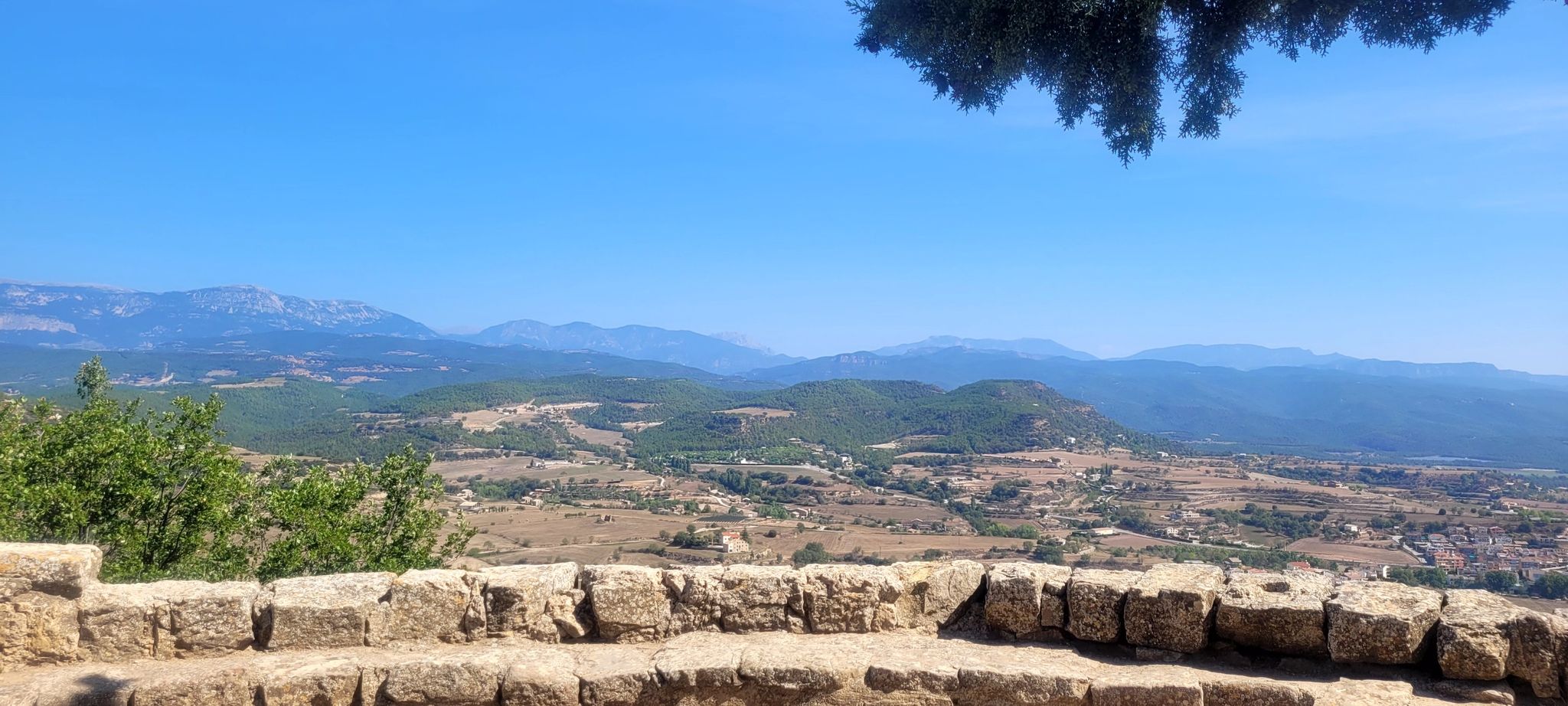 Vue du Castel Veig