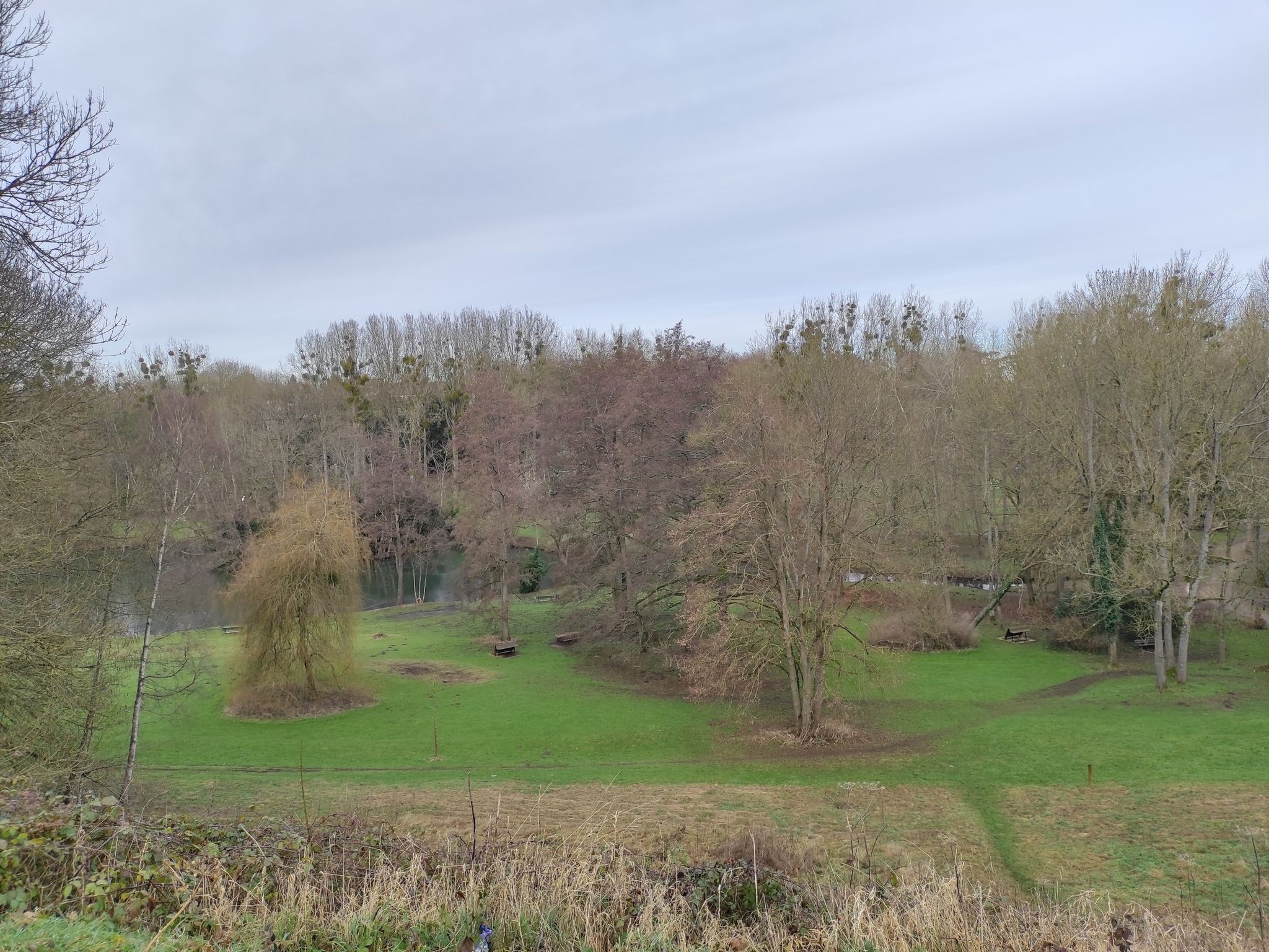 Parc de Geresme, interdit aux vélos.