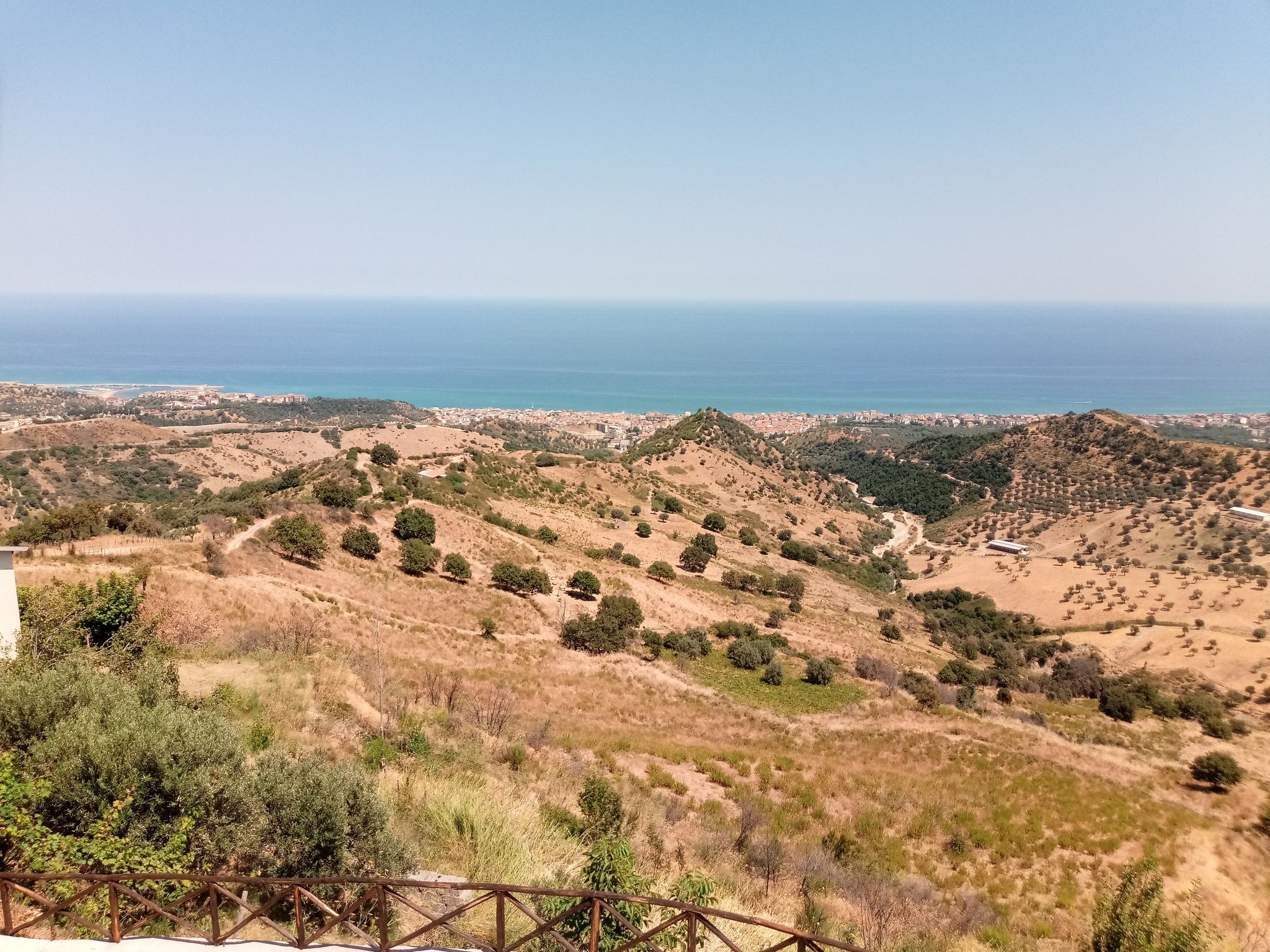 Cariati Sopra e Mare Mountain view