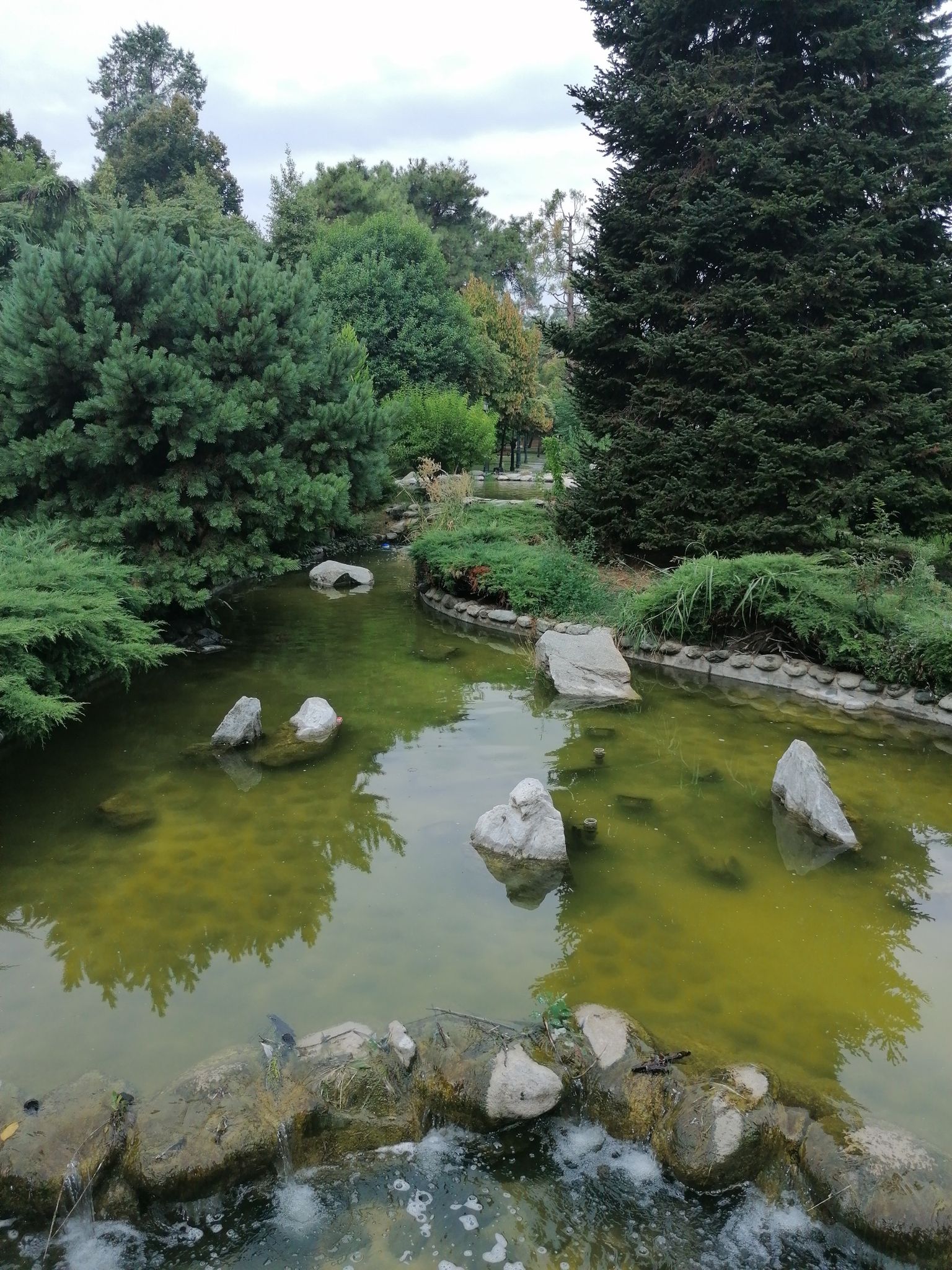 Schön angelegter Park im Zentrum.