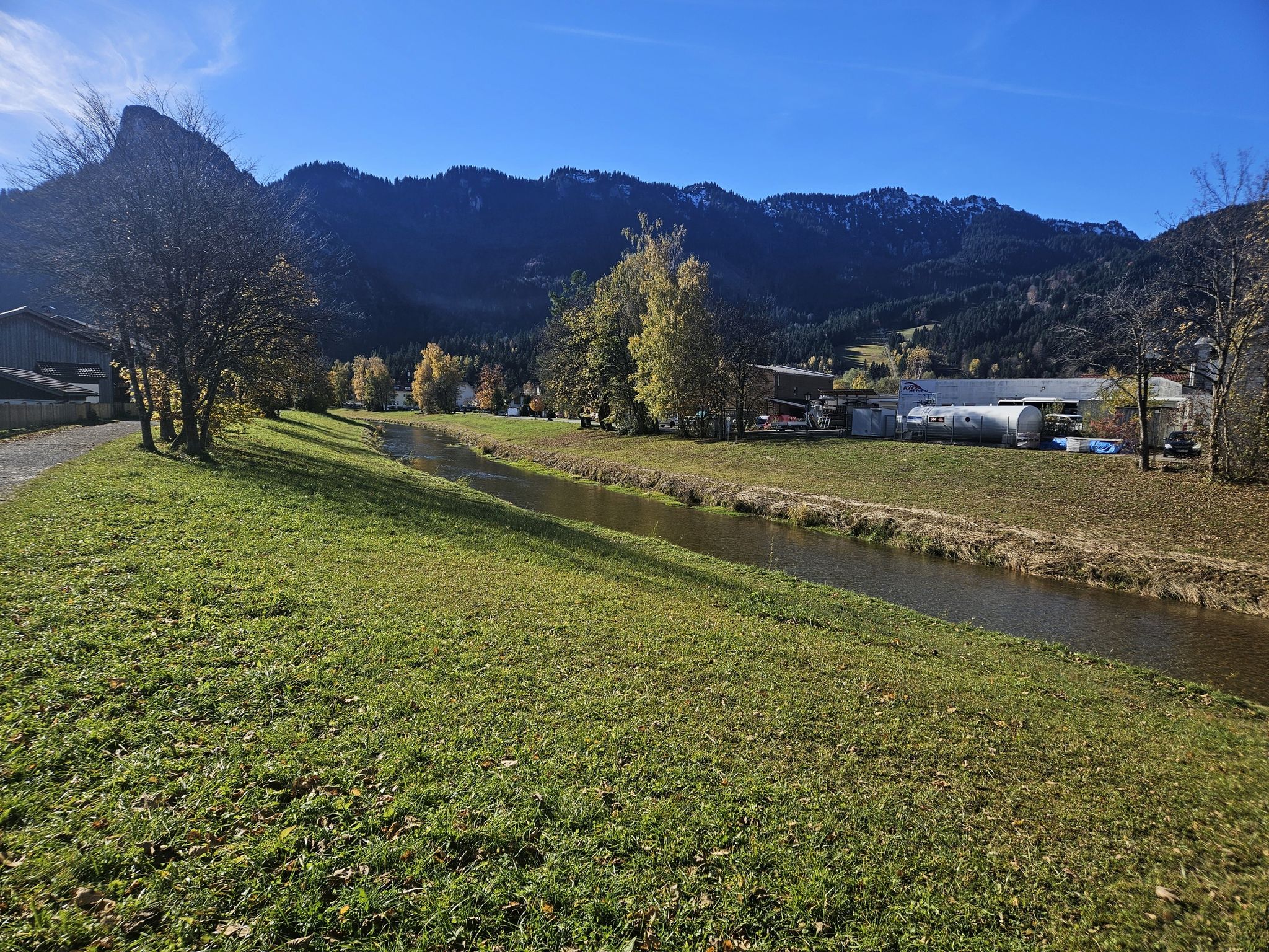 an der Ammer Richtung Oberammergau