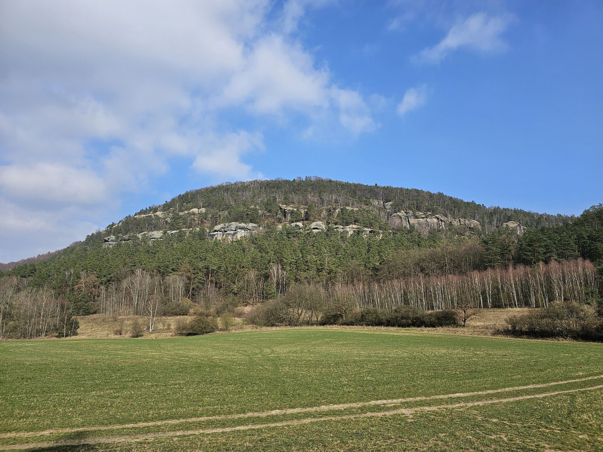 Sandsteinfelsen auf der Westseite