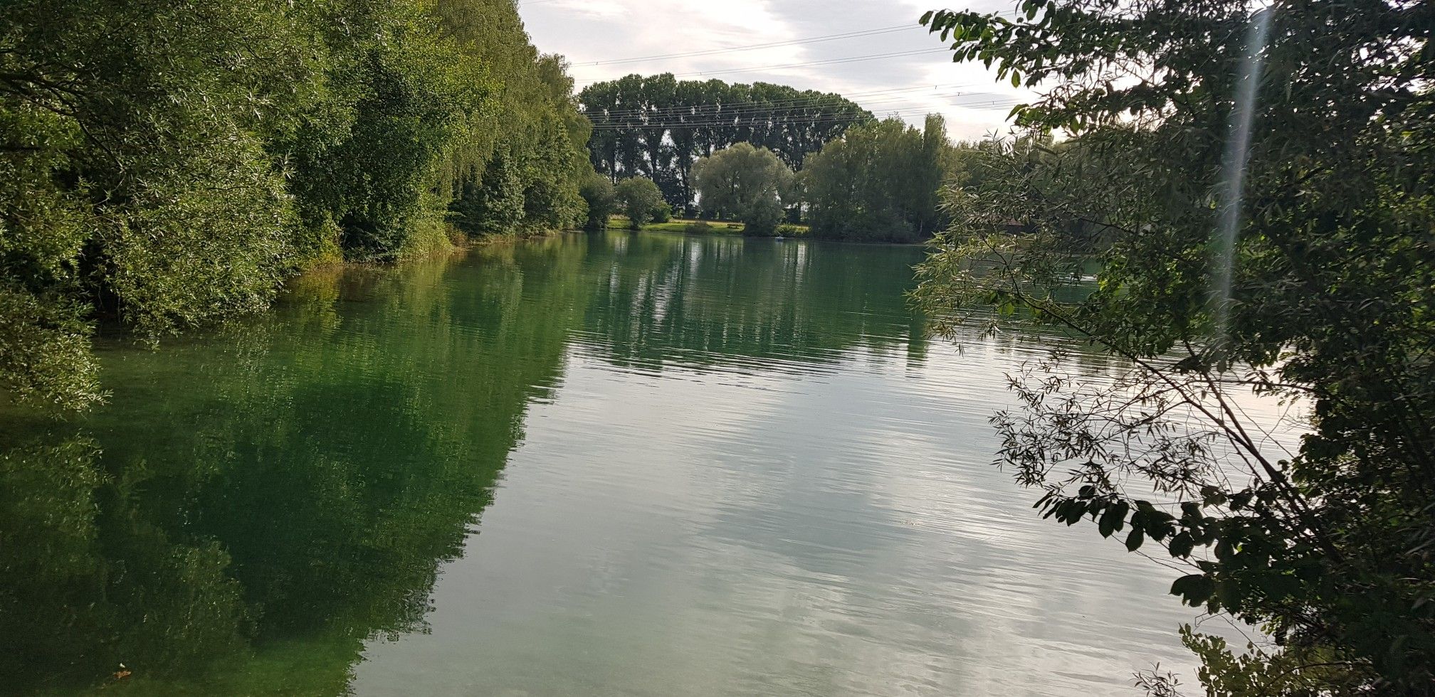 schöner kleiner Badesee