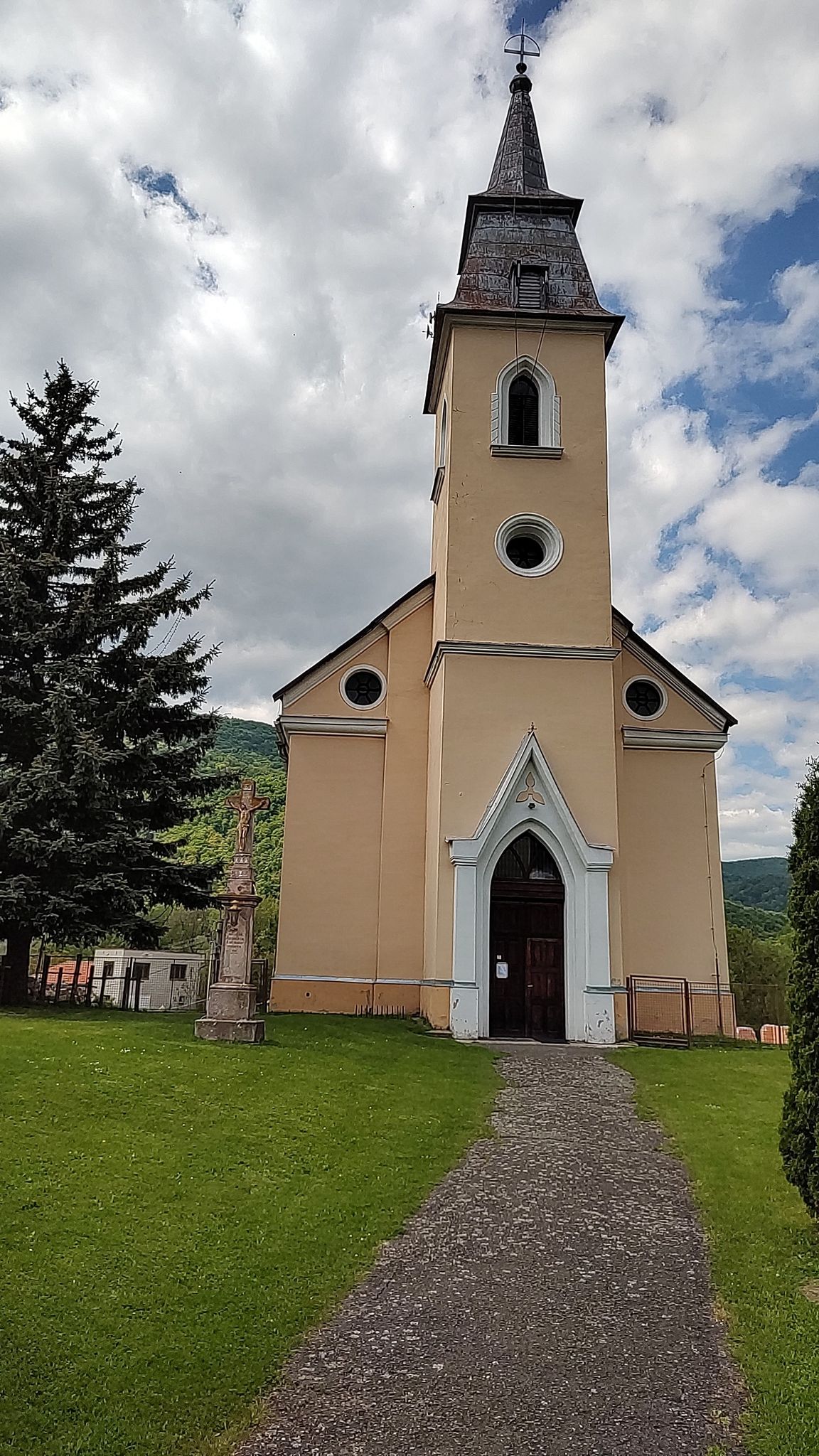 Kostol v Rudne nad Hronom