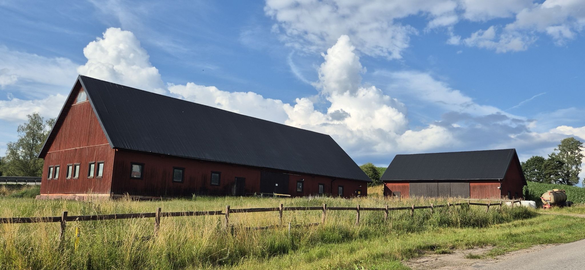 Bauernhof in Östergötland am Säbysiön See.