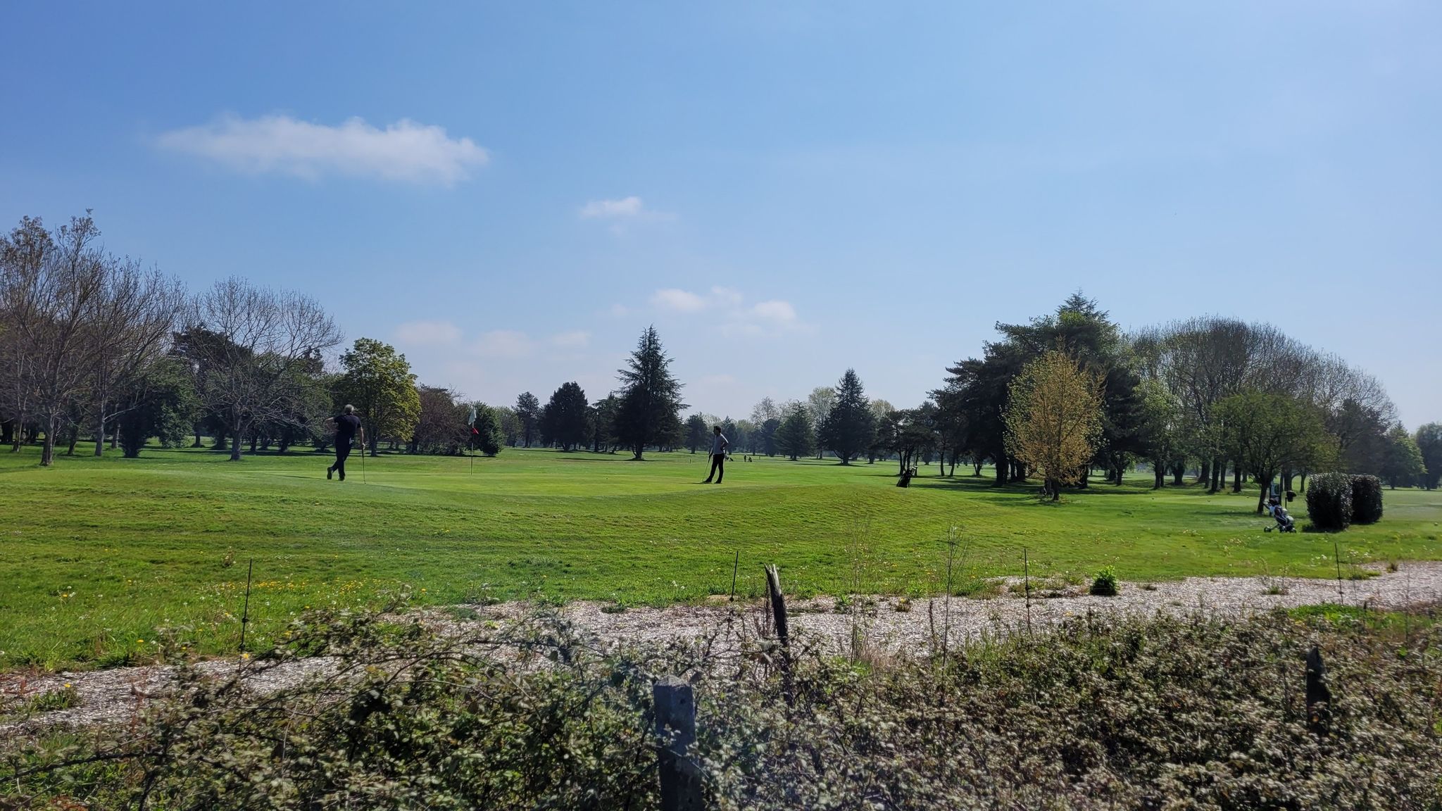 La rocade longe aussi le Golf d'Artiguelouve.