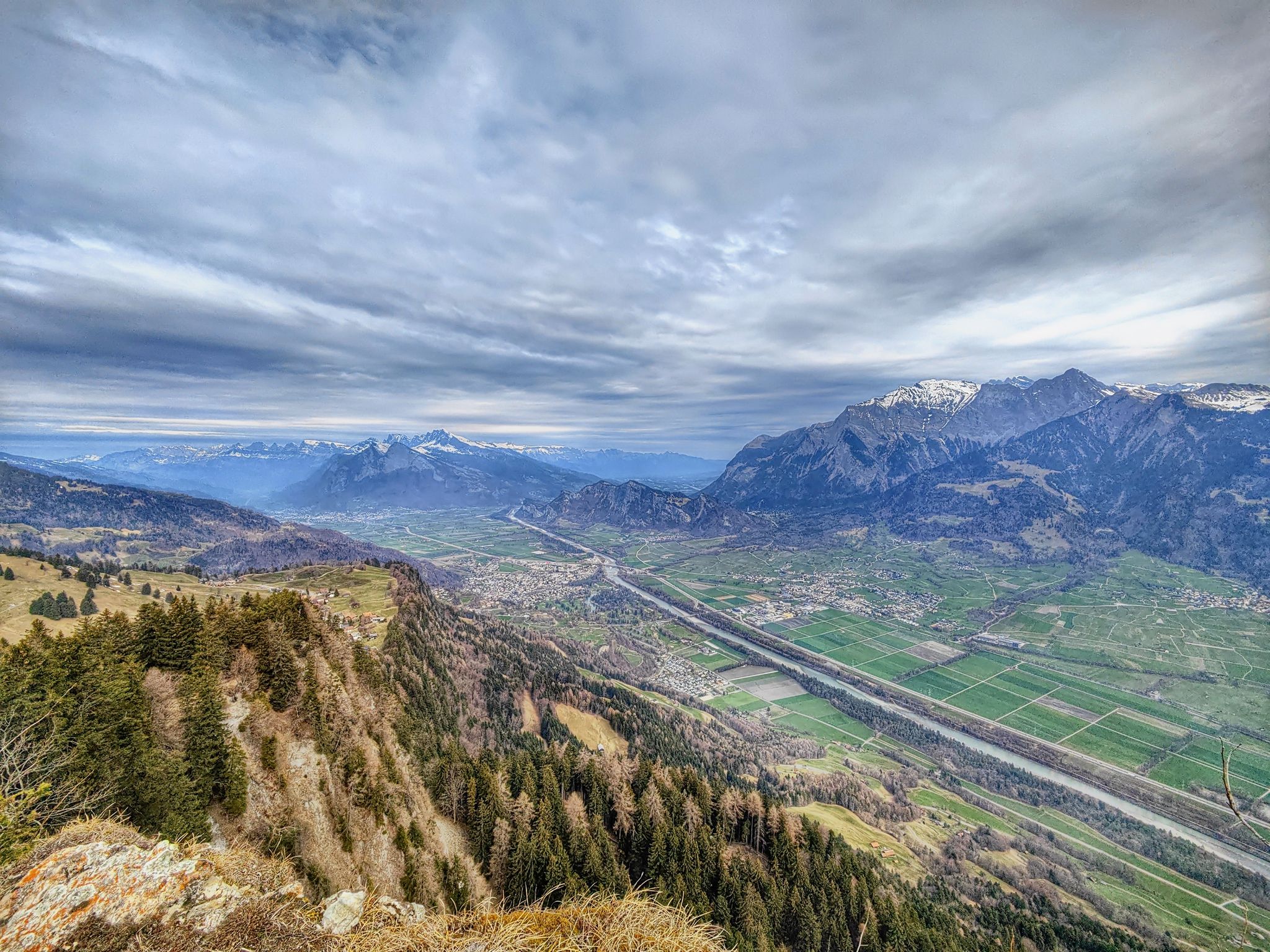 Pizalun, kleiner Gipfel mit grossem Panorama 😍😍😍