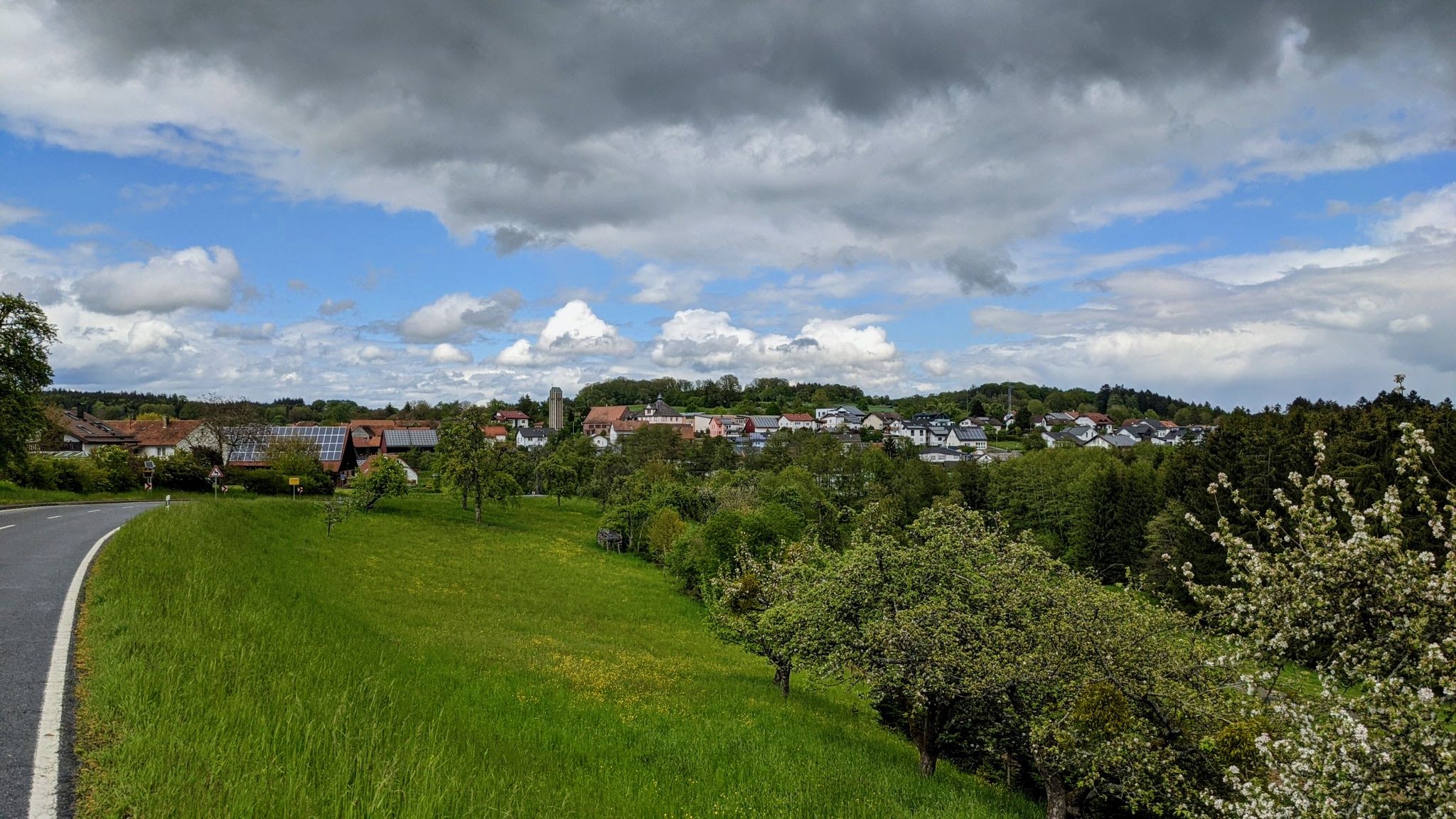 Blick auf Laudenberg (von Limbach kommend)