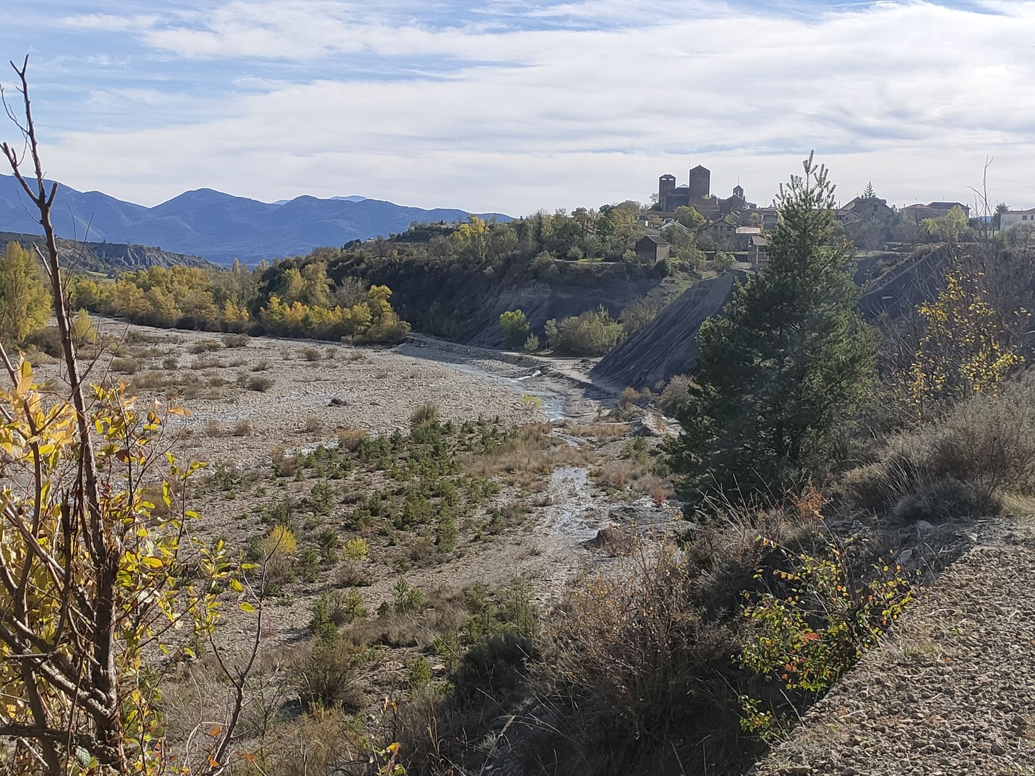 Larres y rio Aurin