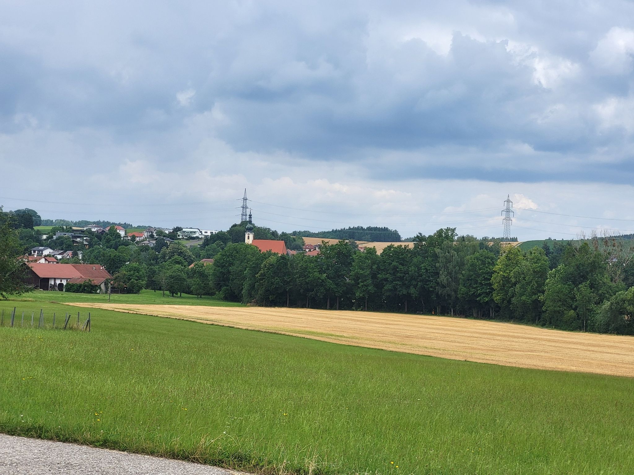 Blick v. Lehen Kirche in Tumeltsham