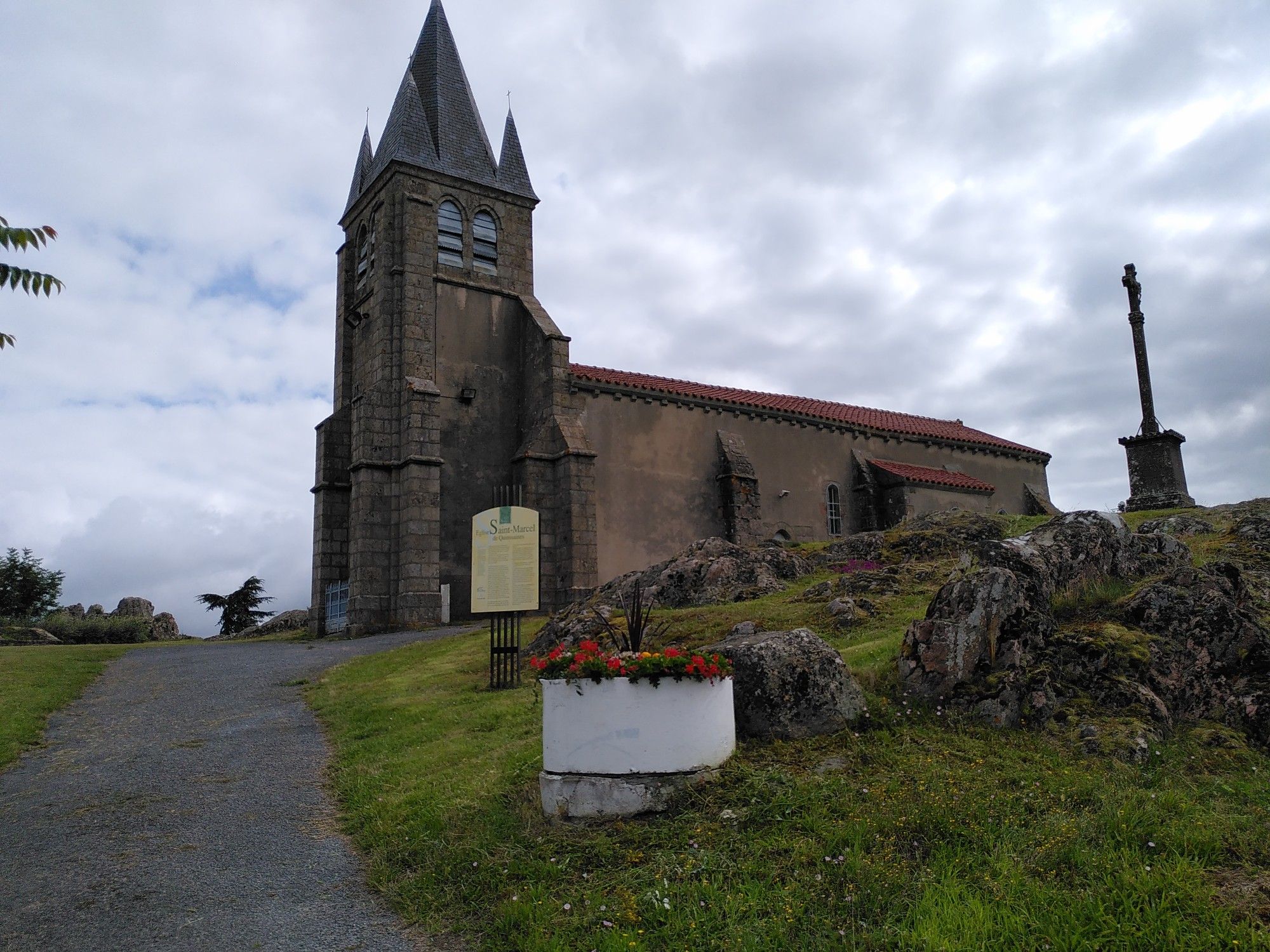 eglise Saint Marcel der Quinsaines
