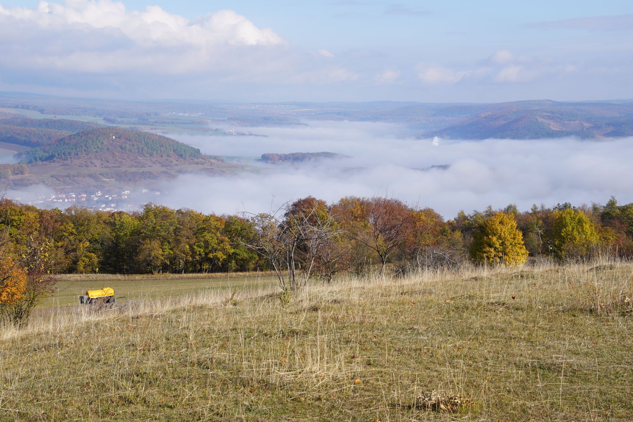 Links Diebach mit der Sturmiusberg-Kapelle