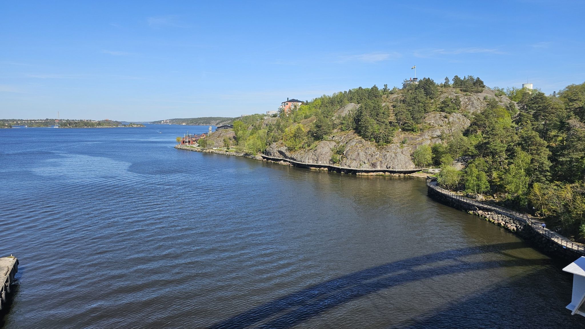 Boucle Svindersviksbron – Vue sur la baie de Svindersvik au départ de ...
