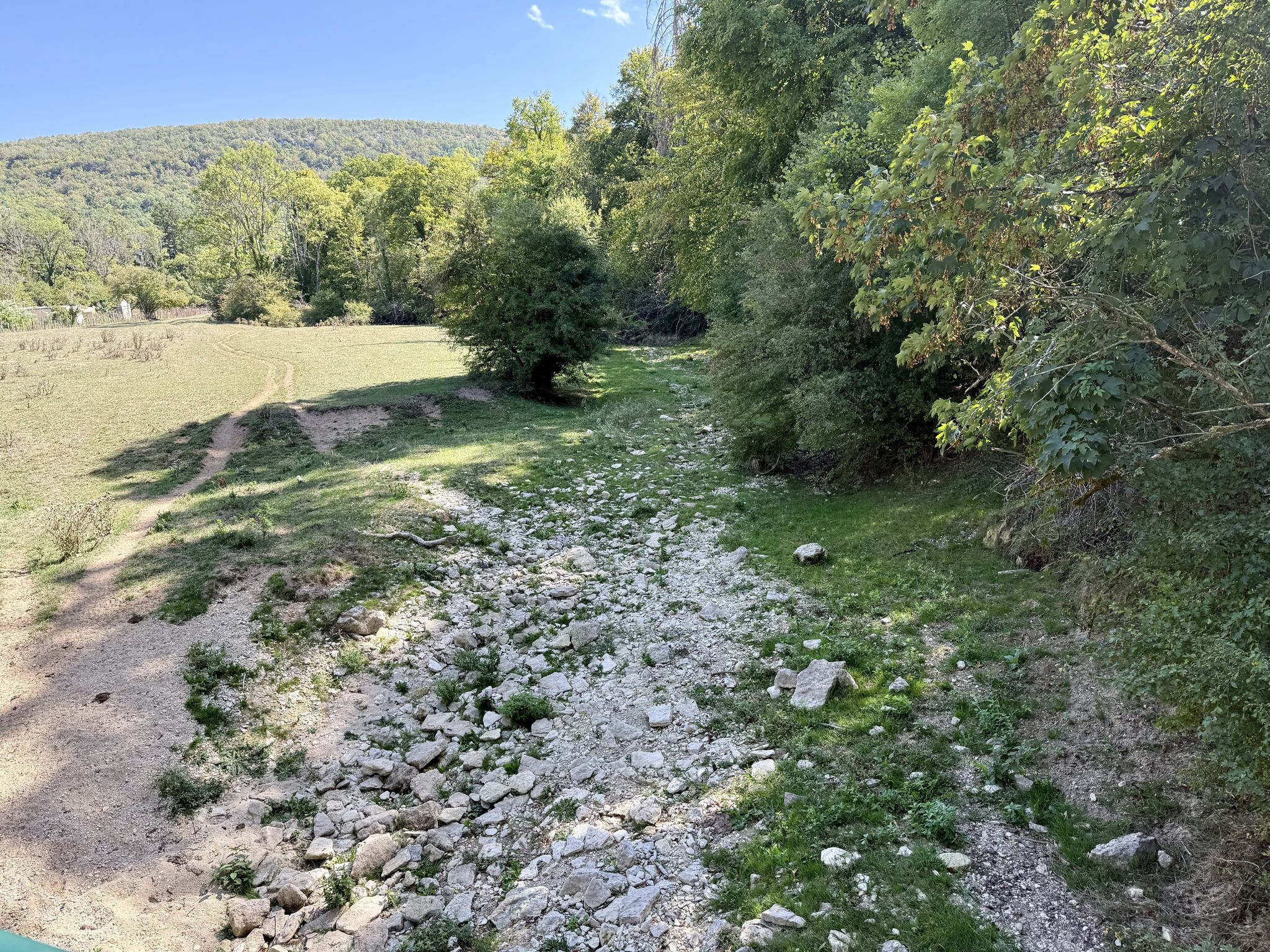 trockenes Flussbett