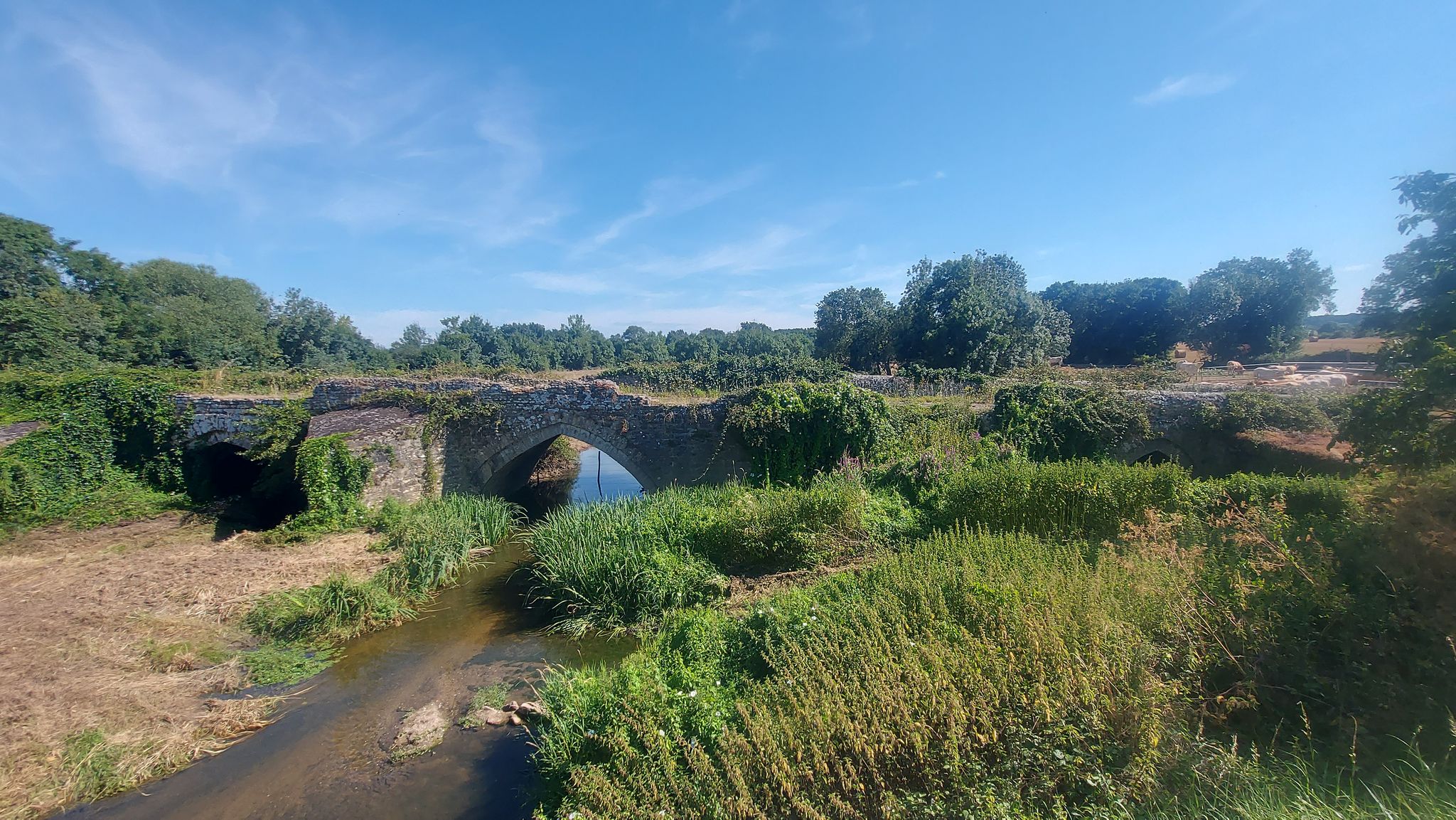ancien pont de Taizon