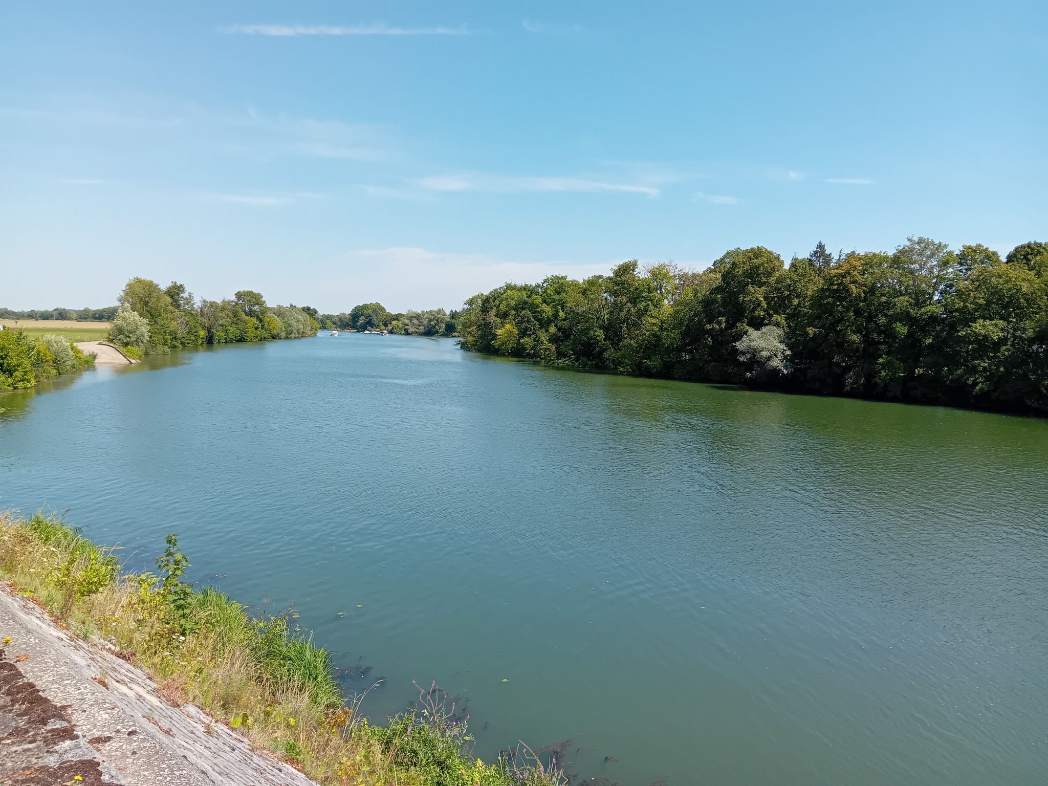 Die letzten Eindrücke der Saône, nach über 250 wunderbaren Stromkilometern.