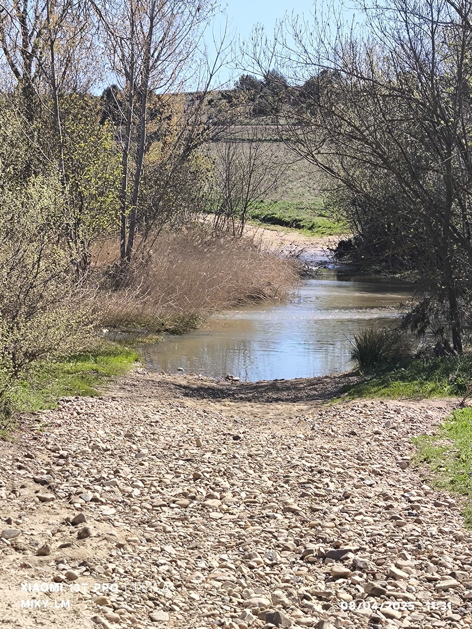 Camino cortado por el Río Torote