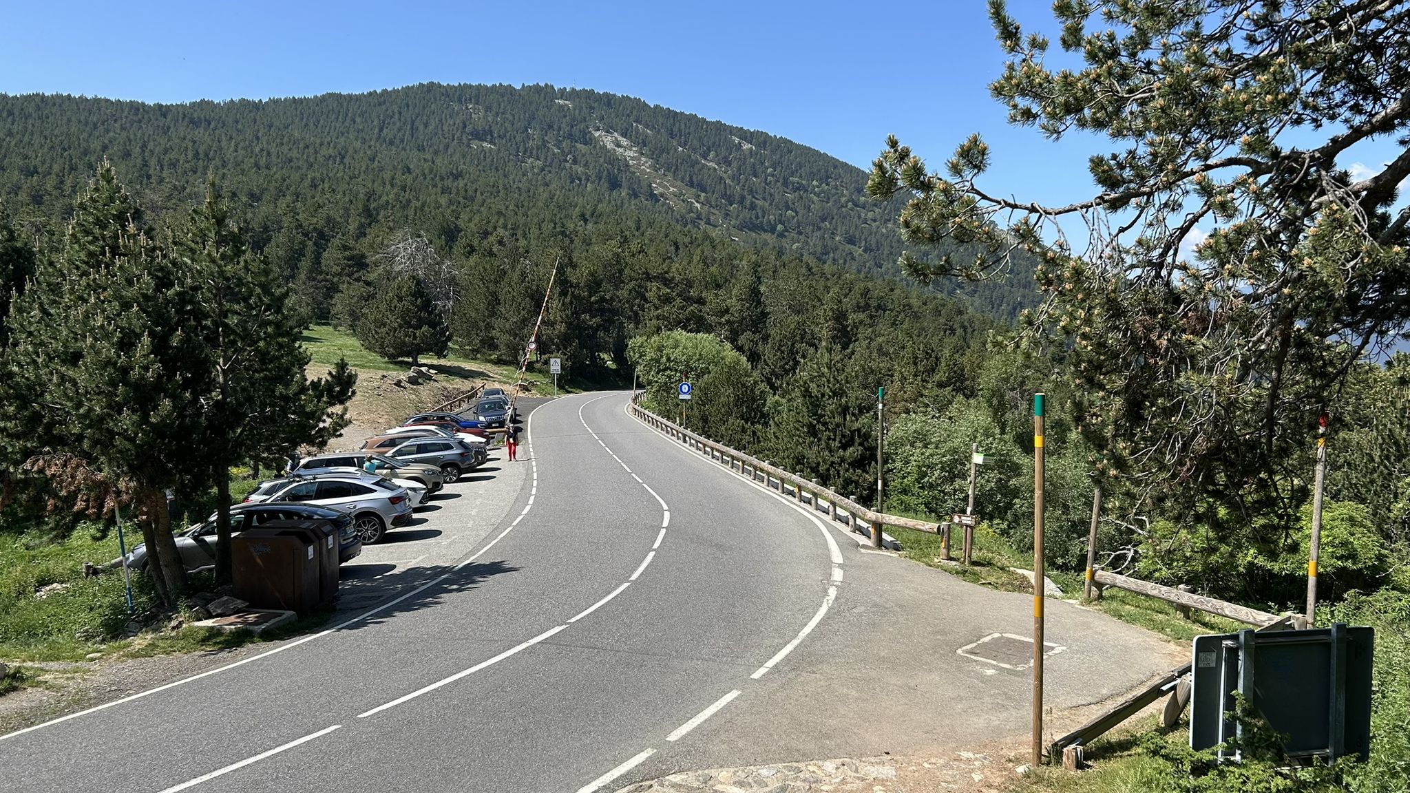 Am 📍Coll d'Ordino. Von hier aus die wohl kürzeste Aufstiegsvariante für 🥱Spätaufsteher
