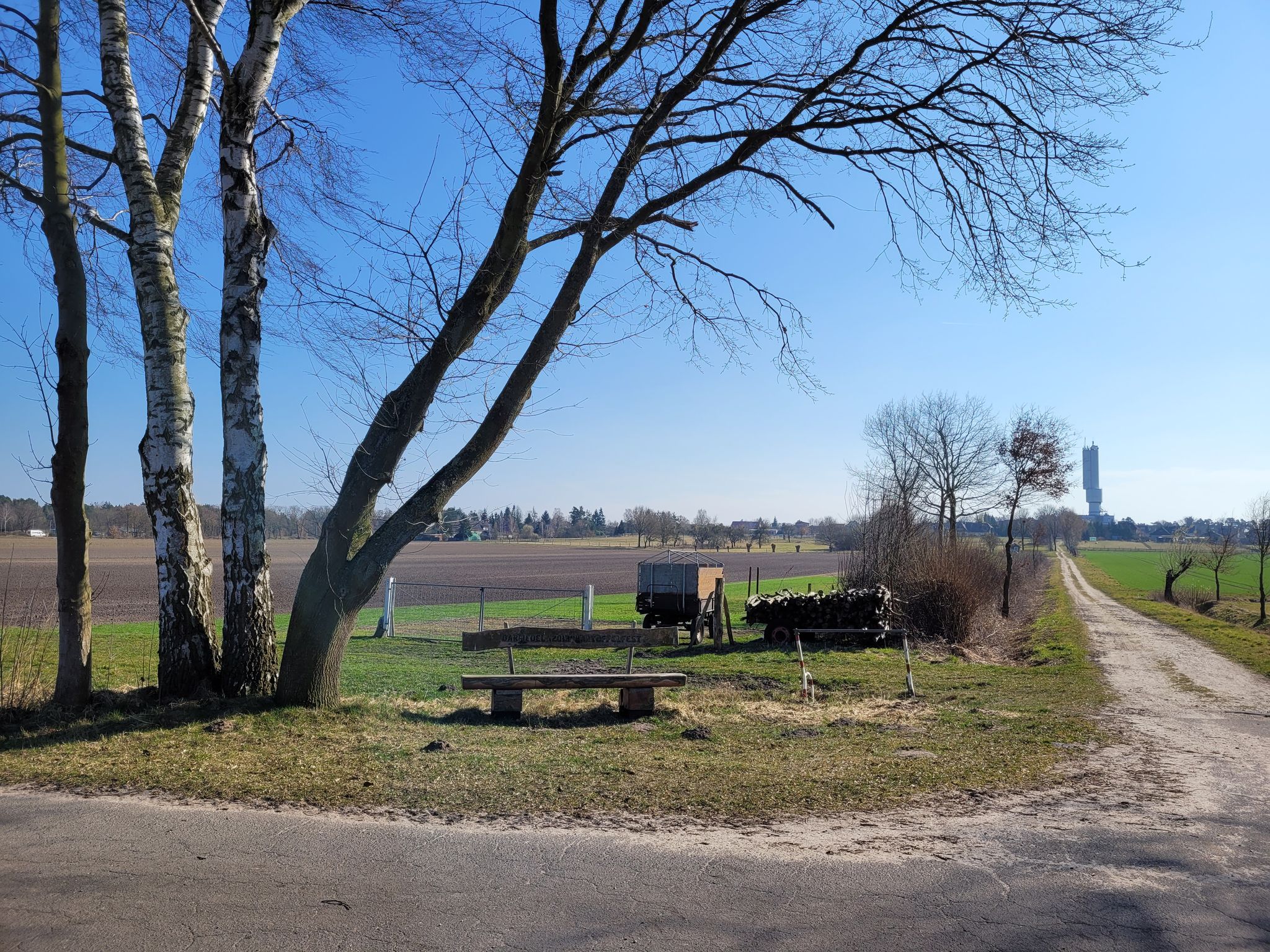 Bank 2013 mit Barwedel und Hoher Berg